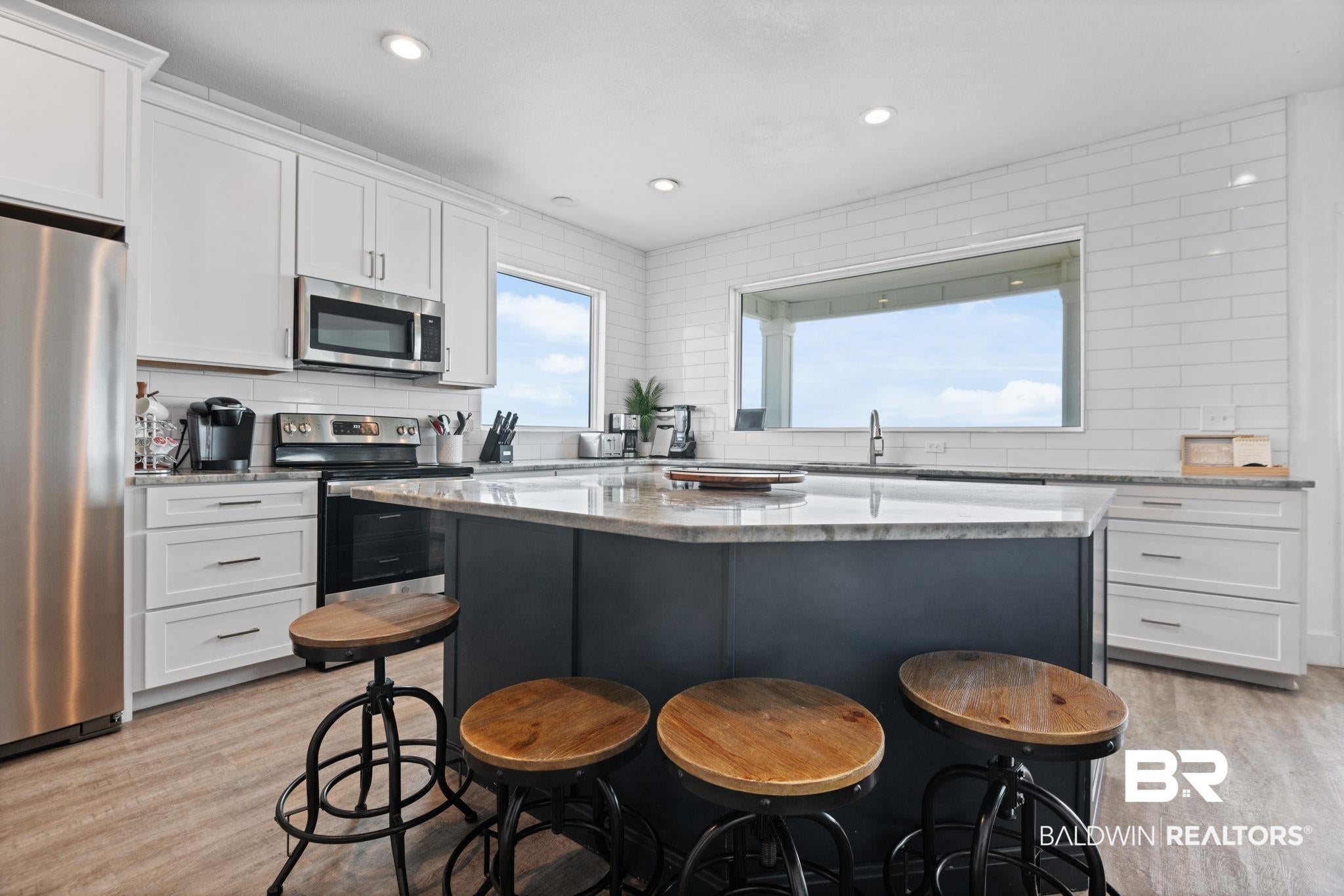 276 Boykin Ct S, Gulf Shores, AL, 36542, USA, 5 Bedrooms Bedrooms, ,5 BathroomsBathrooms,Residential,Active,276 Boykin Ct S,387333