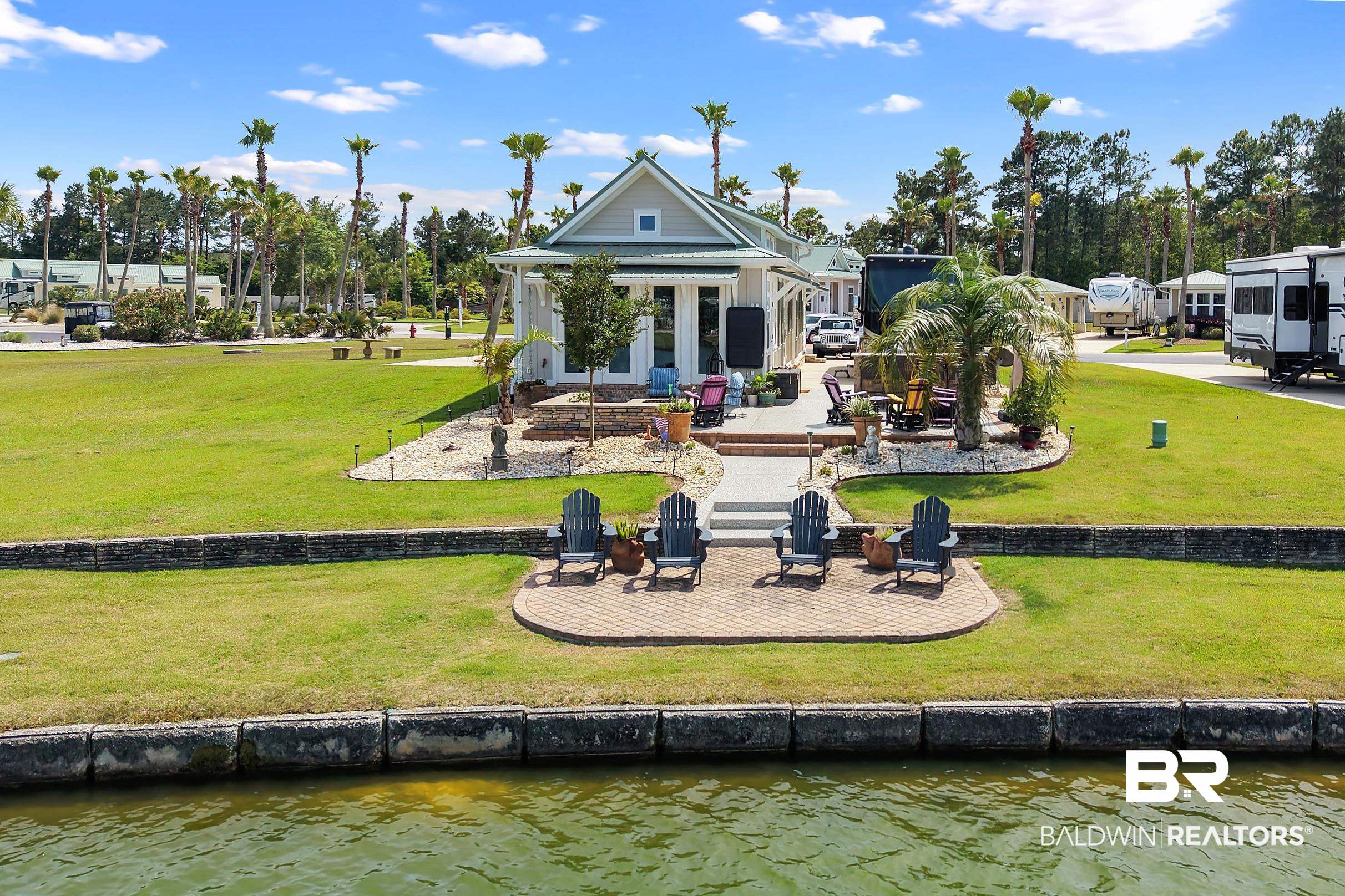12088 Gateway Drive - Photo 2
