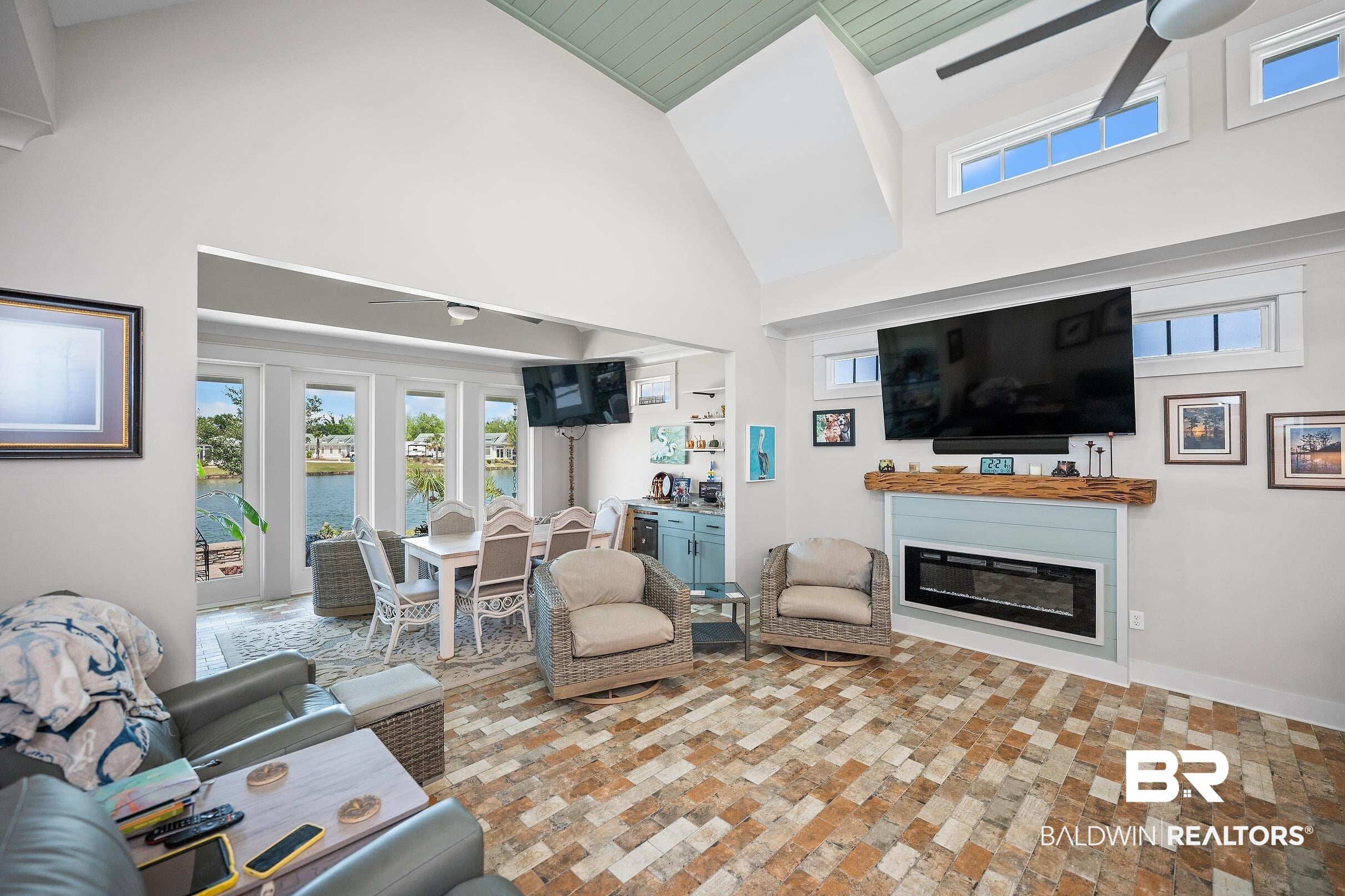 12088 Gateway Drive - Photo 4