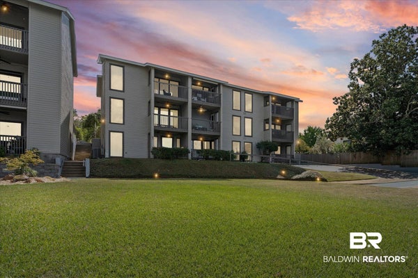 210 S MOBILE ST APT 49, FAIRHOPE, AL 36532 - Image e26c0a7aedf1d5dc3b11bdc874015d3f/2693490336