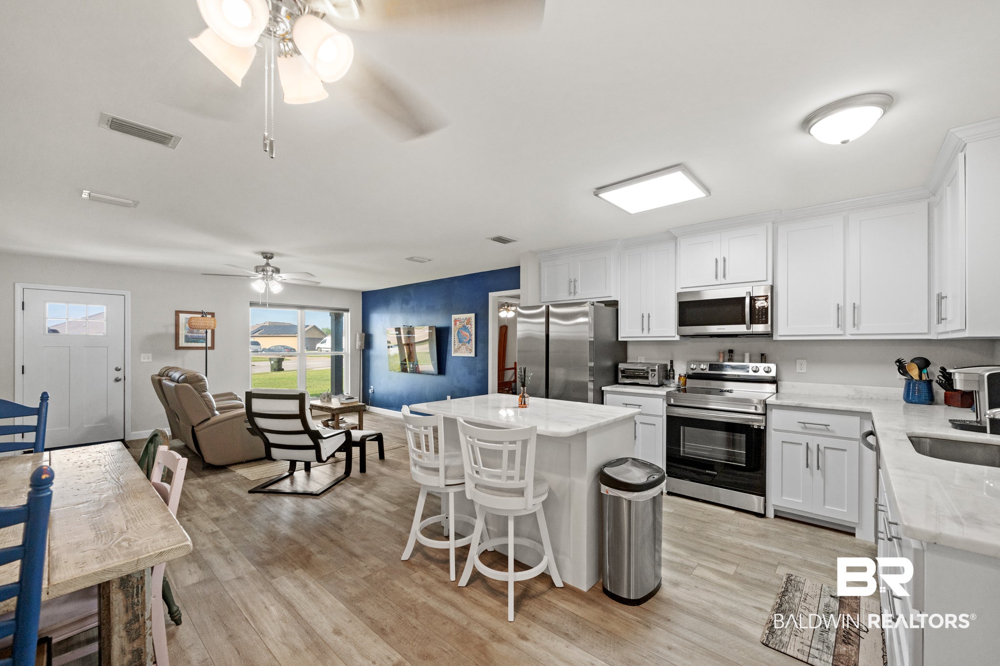 228 Lakefront Circle