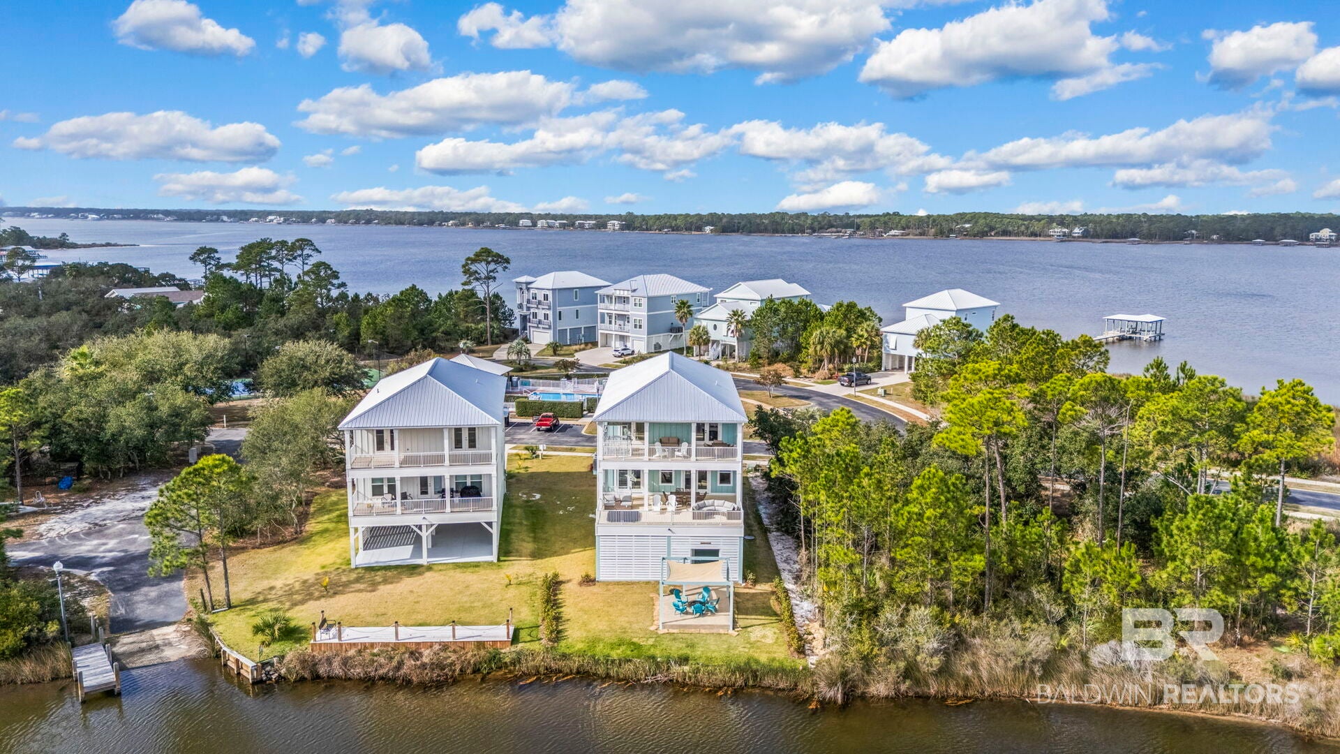 927 Heron Point Dr
