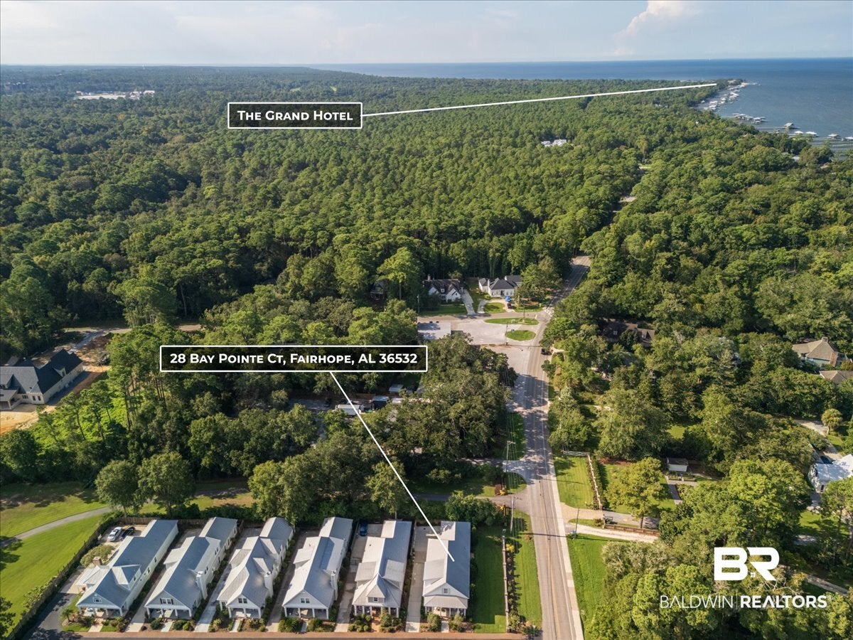28 Bay Pointe Ct