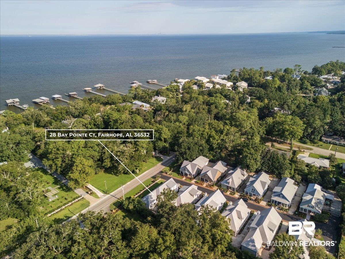 28 Bay Pointe Ct