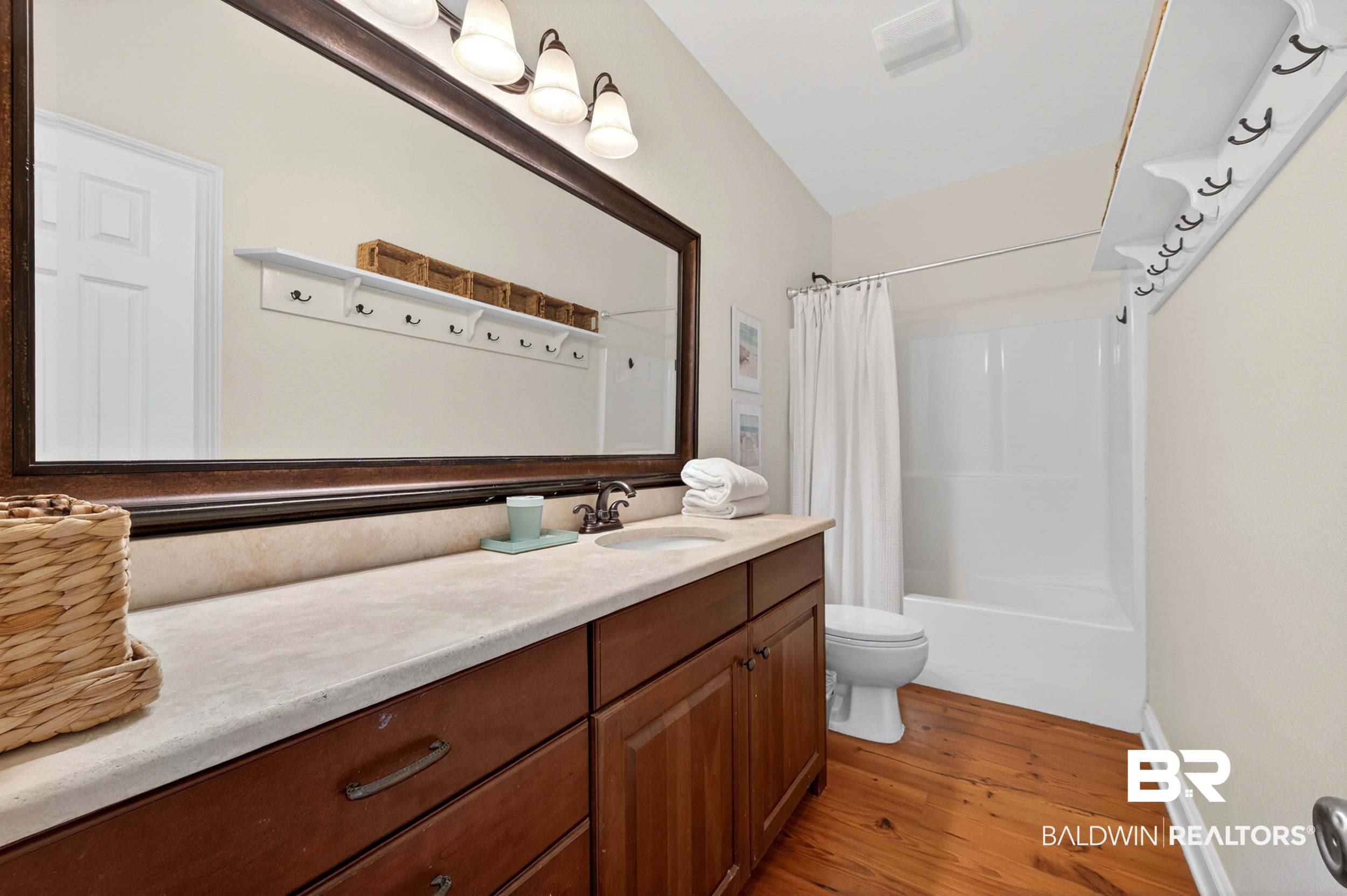 402 Boykin Ct S, Gulf Shores, AL, 36542, USA, 4 Bedrooms Bedrooms, ,3 BathroomsBathrooms,Residential,Active,402 Boykin Ct S,406166