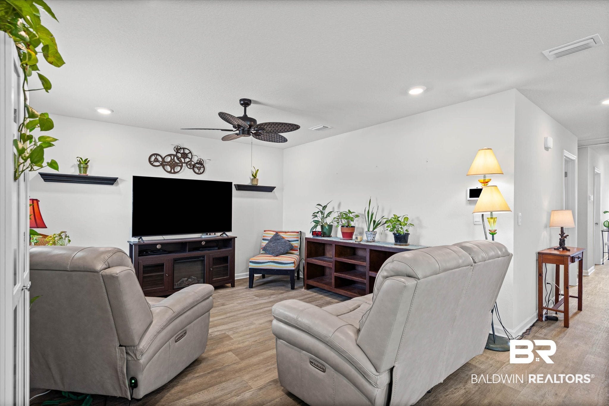7828 Oakmont Drive