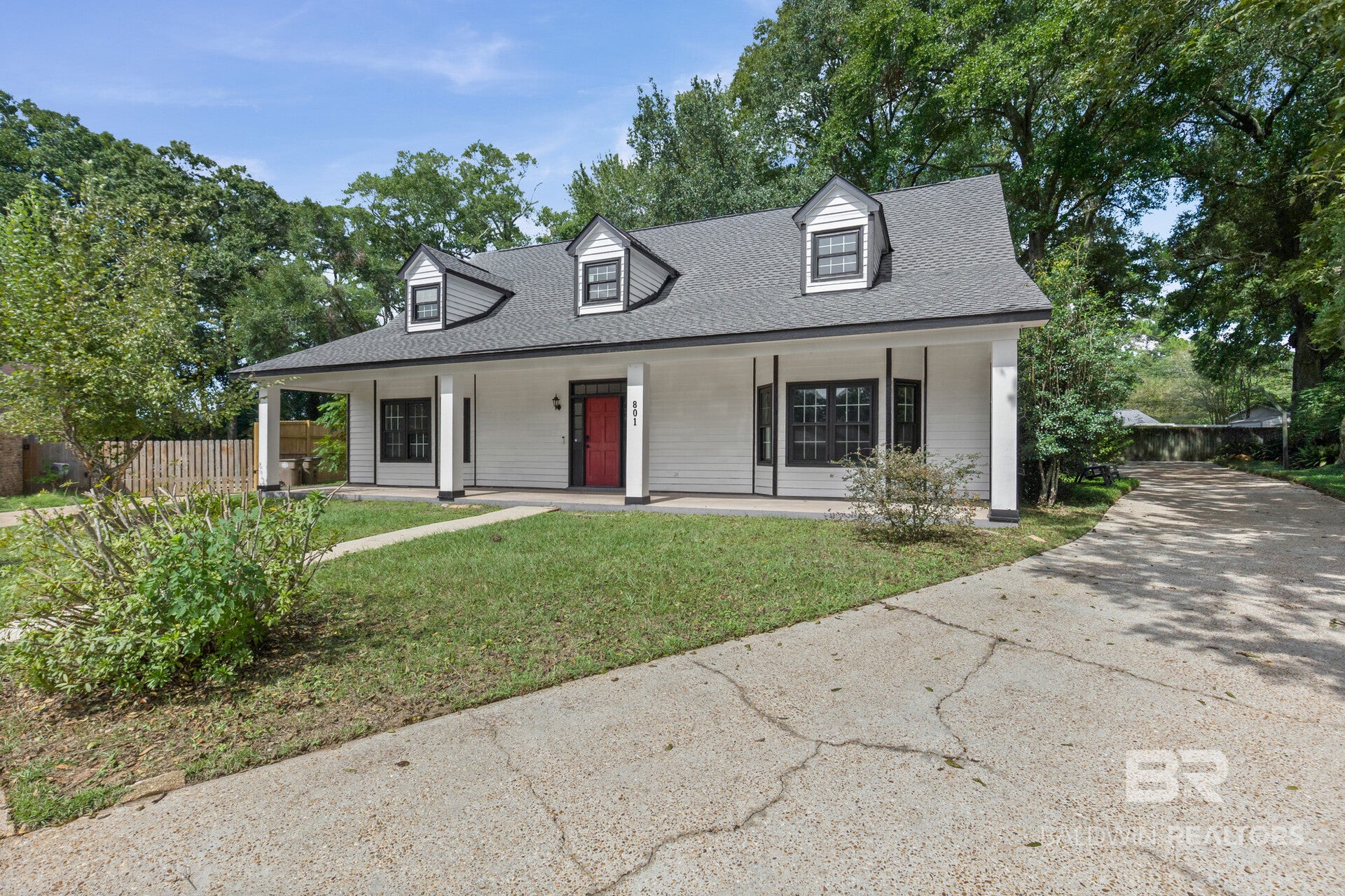 801 Highpoint Circle
