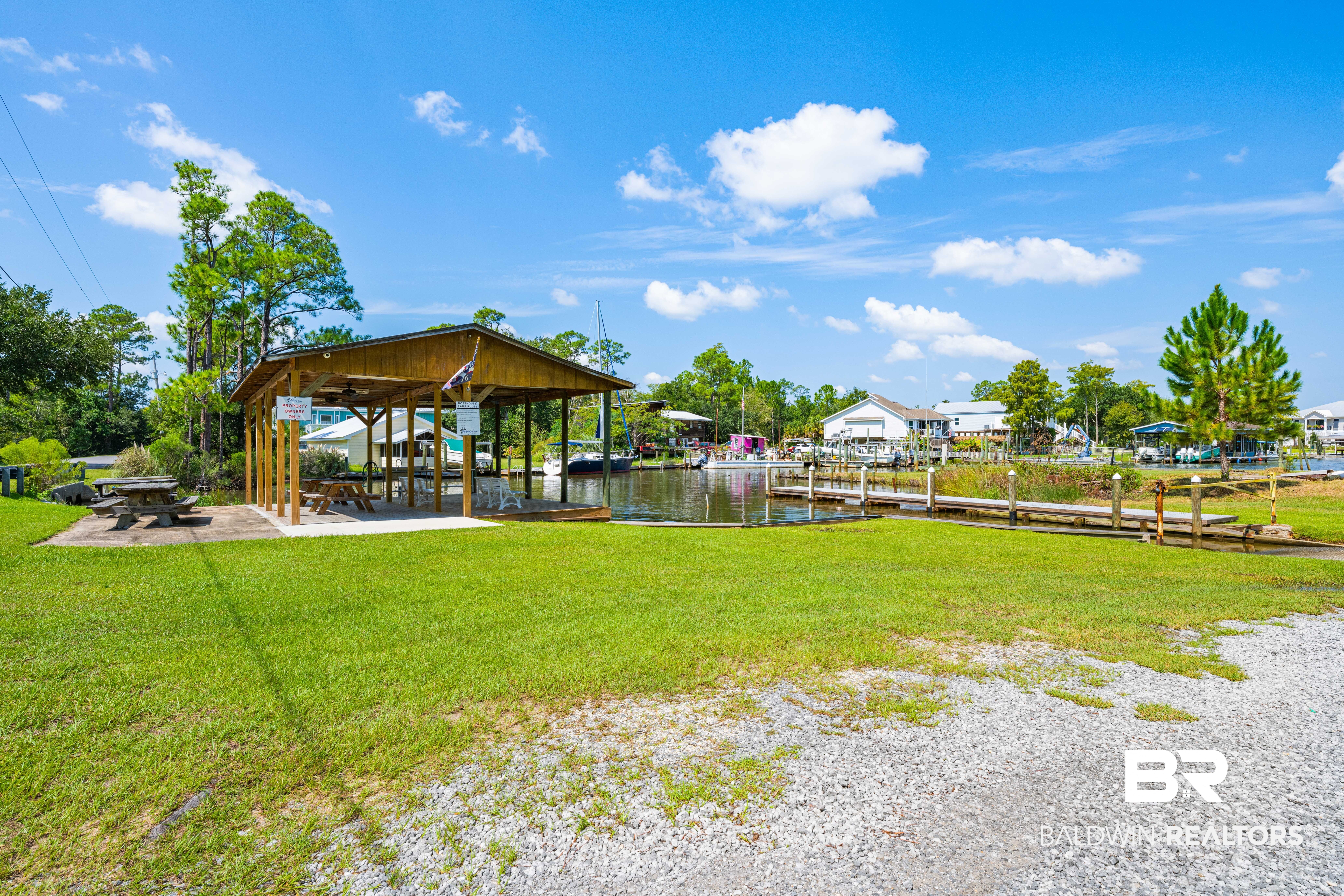 4632 Spinnaker Way