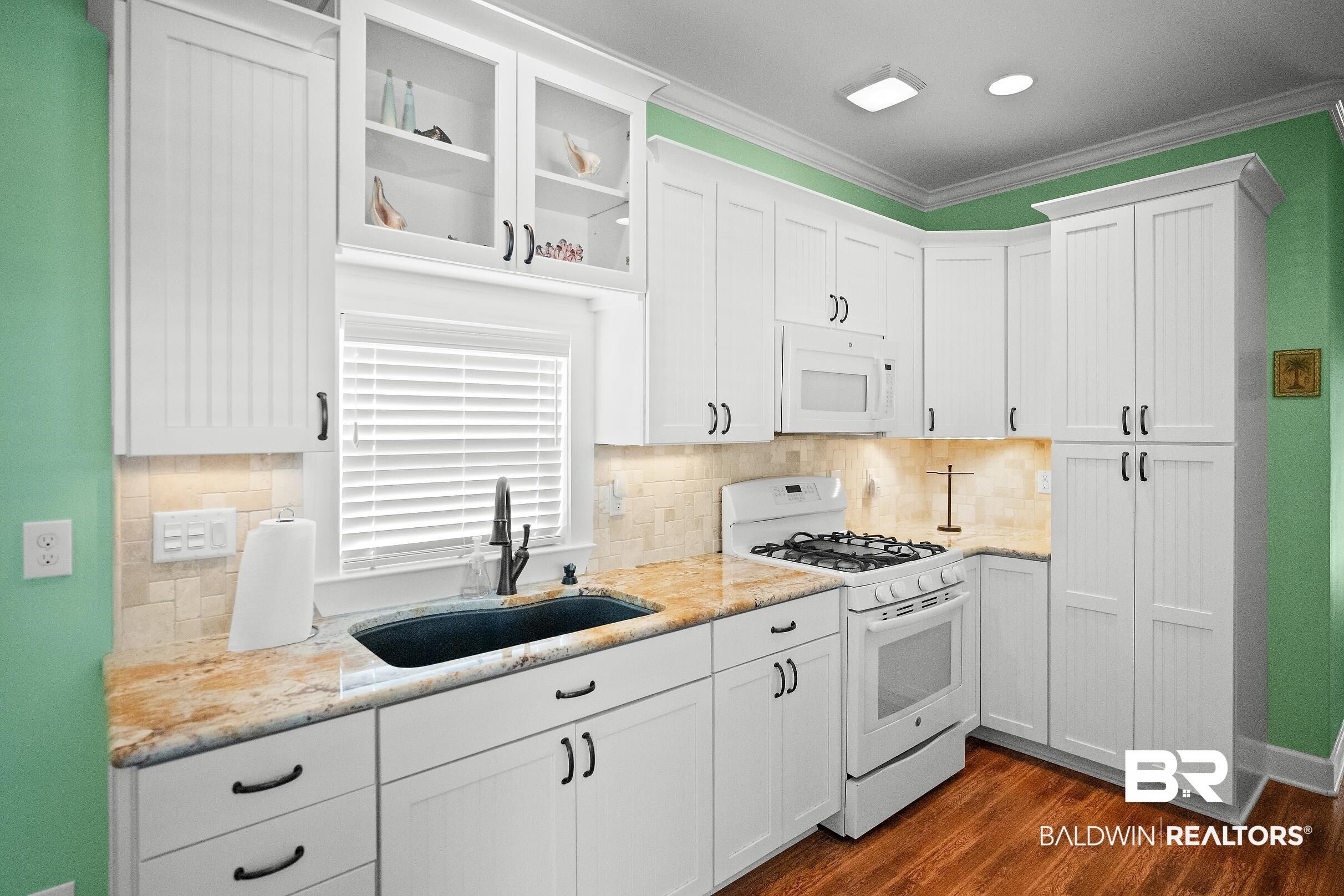 12143 Gateway Drive - Photo 4