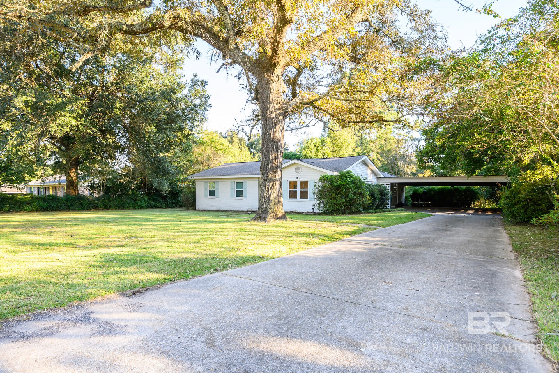 100 Doris Avenue