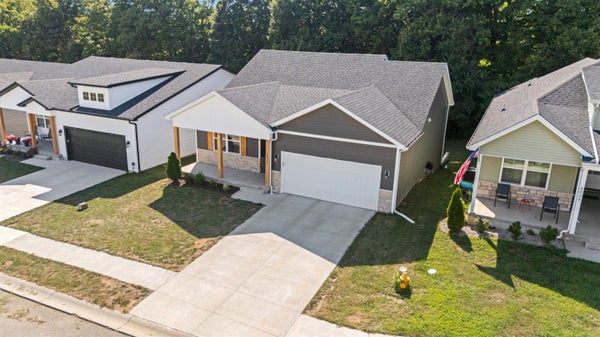 8038 HUDSON LN, GEORGETOWN, IN 47122 - Image baddf4dcb5b726c35546bcc222958acc/2823320102