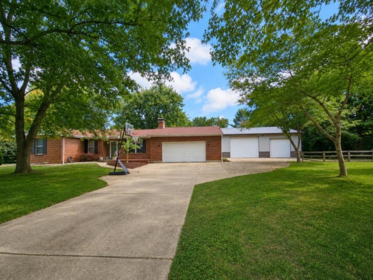 2216 JENNY LYNN DR, LAWRENCEBURG, IN 47025 - Image f2f79b5932fa926fb8f22cd9c24f321b/3635554387