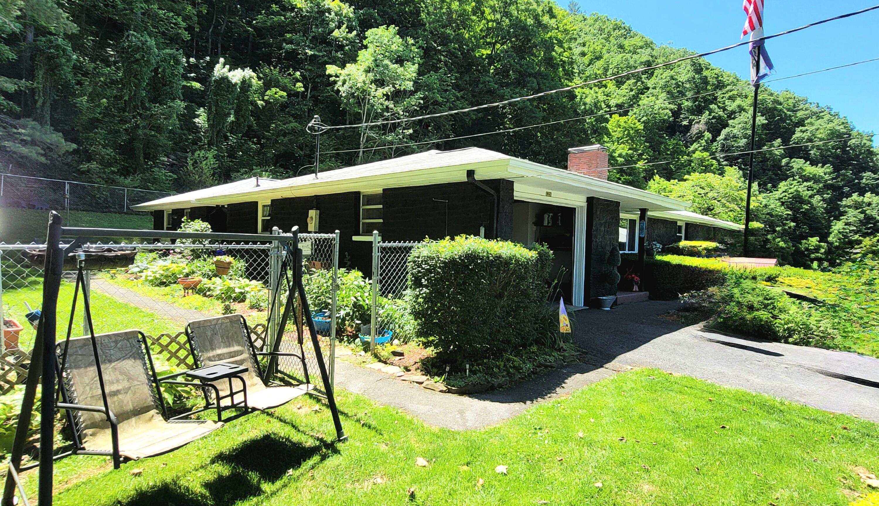 43296 E Midland Trl, White Sulphur Springs, West Virginia image 14