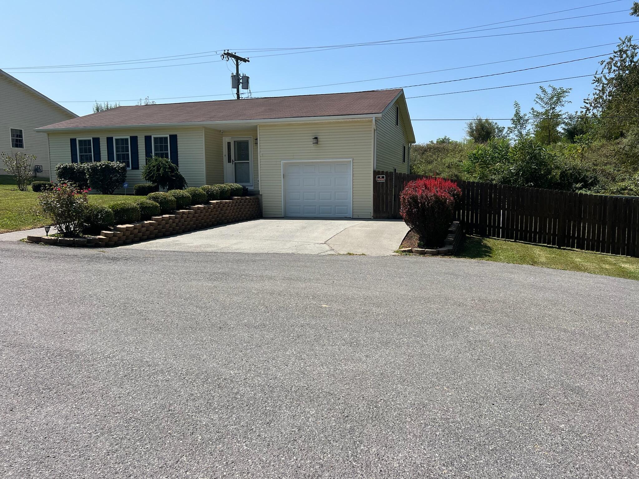 305 E Village Dr #9-A/B, Lewisburg, West Virginia image 3