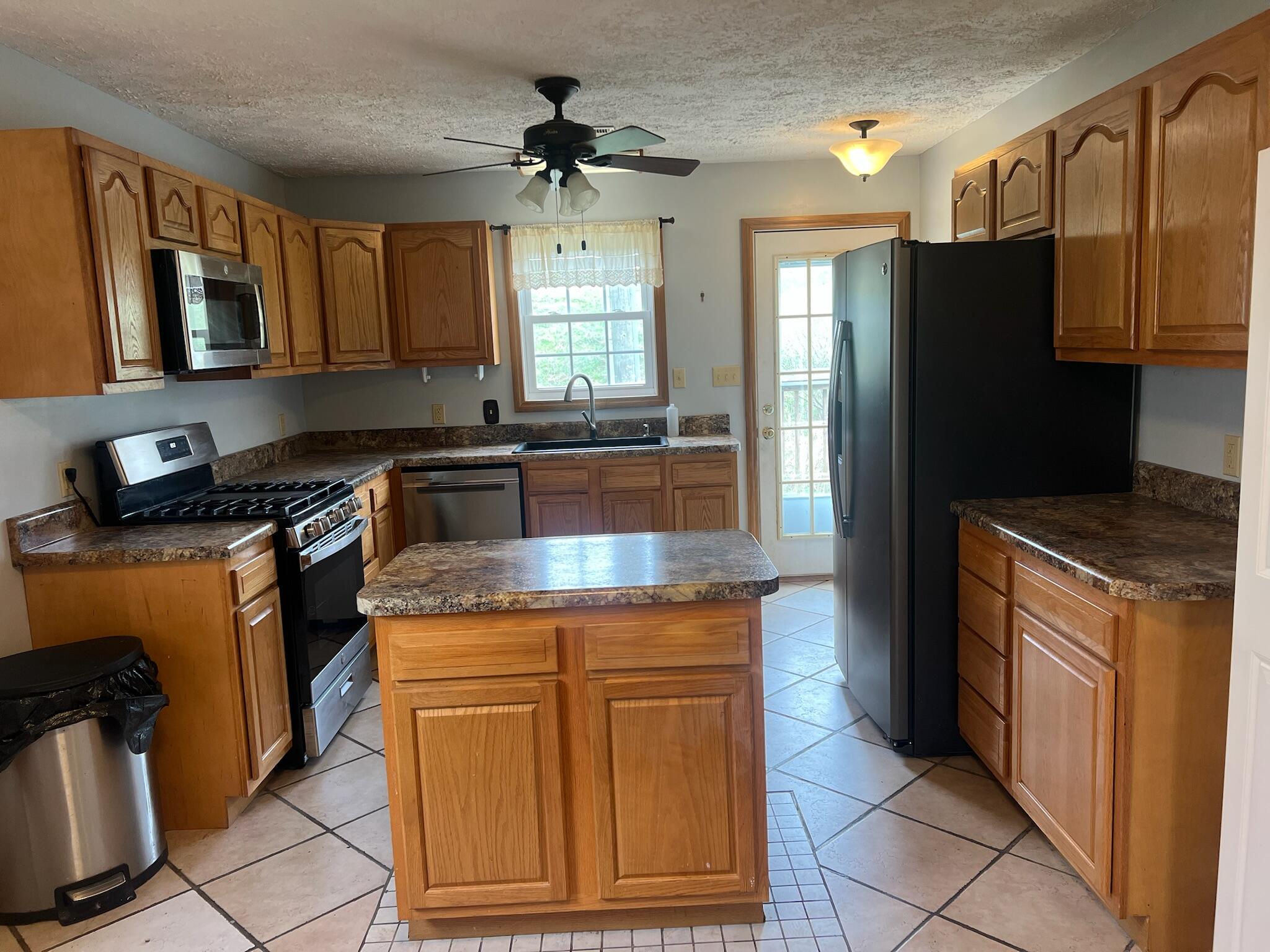 305 Village Dr #9-A/B, Lewisburg, West Virginia image 13
