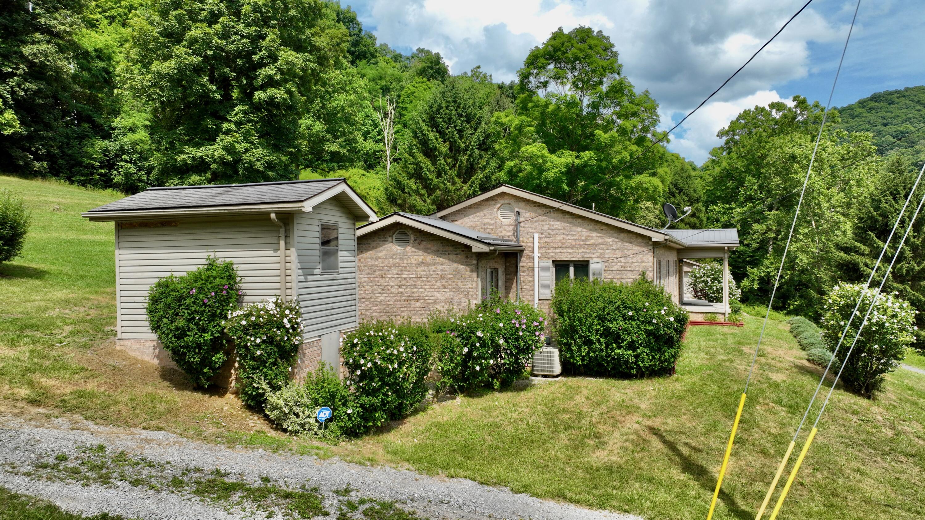 793 Elton Lawn Rd, Meadow Bridge, West Virginia image 3