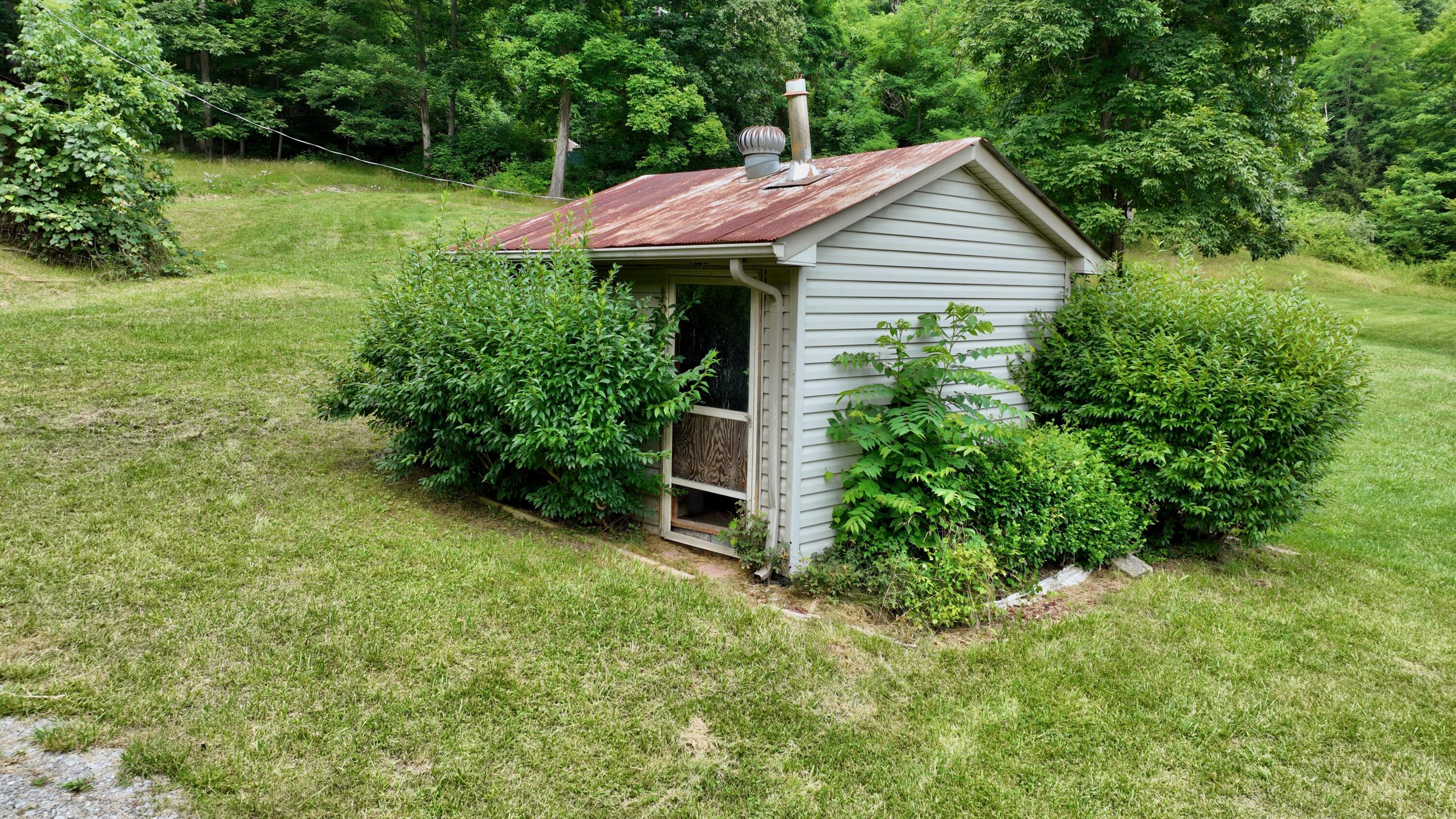 793 Elton Lawn Rd, Meadow Bridge, West Virginia image 11