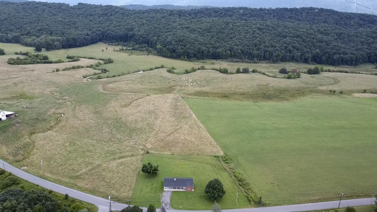 2134 E Rich Creek Valley Rd, Peterstown, West Virginia image 7