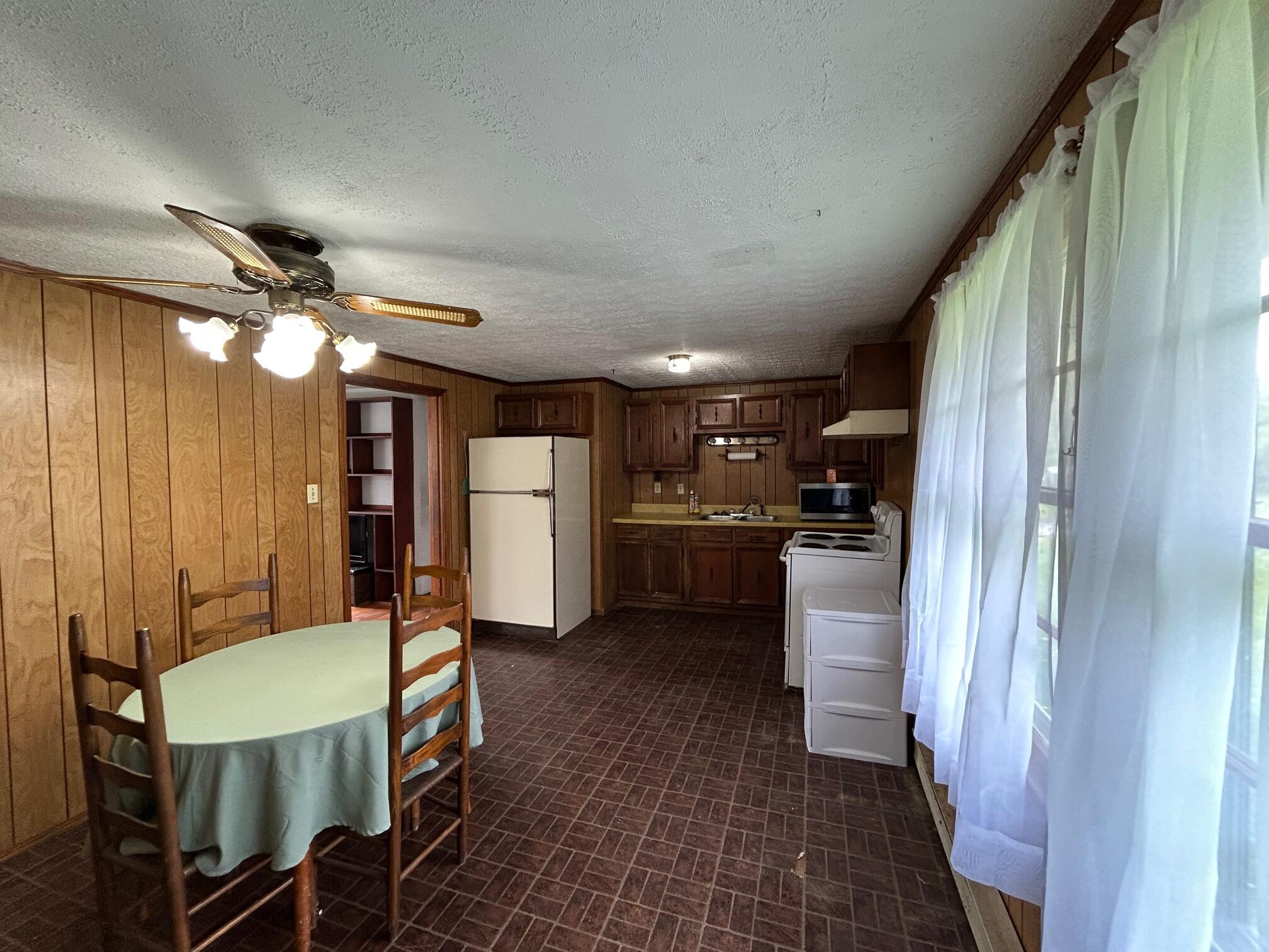 153 Weiss Ln, White Sulphur Springs, Alaska image 6