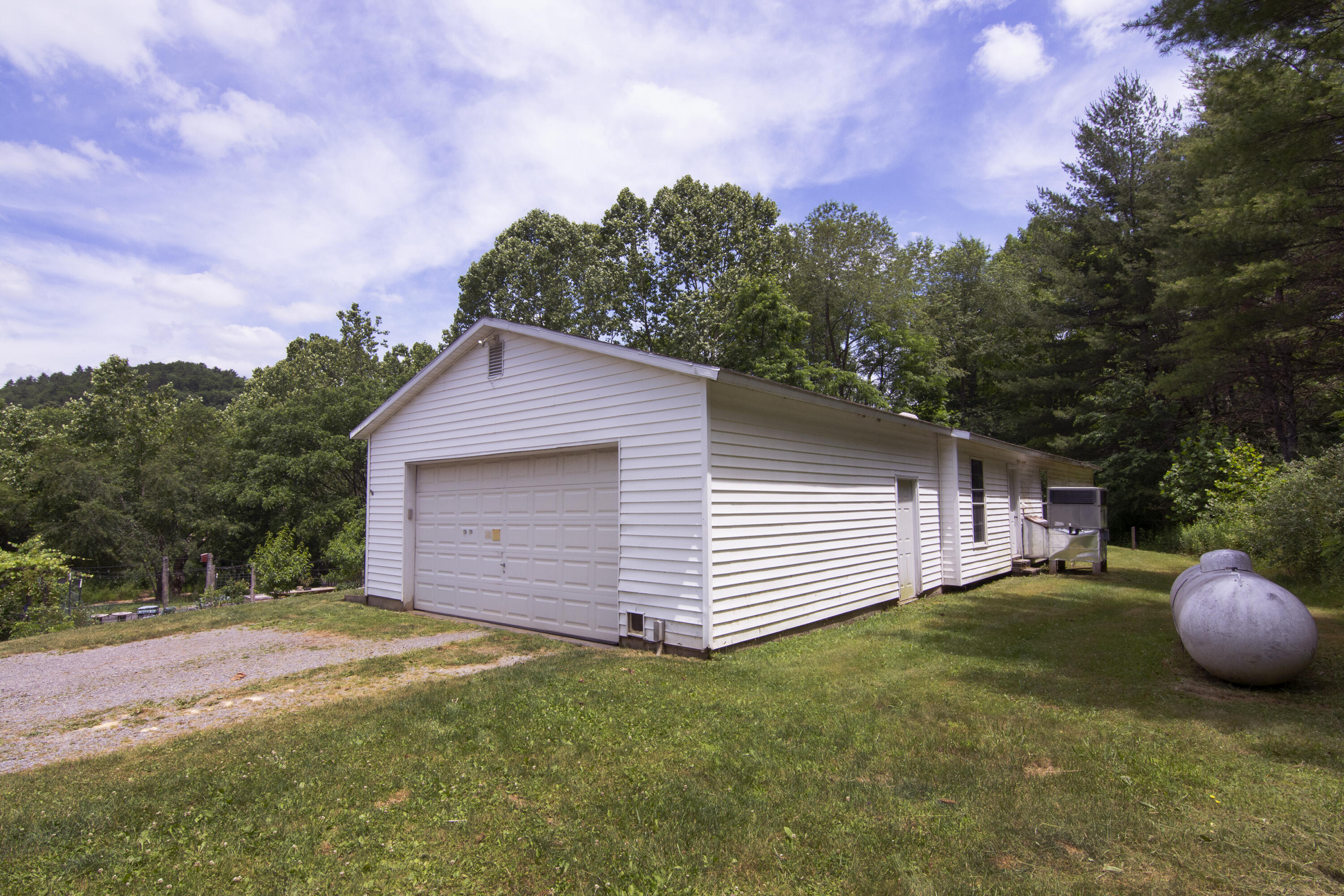 297 Afc Lane, Marlinton, West Virginia image 19