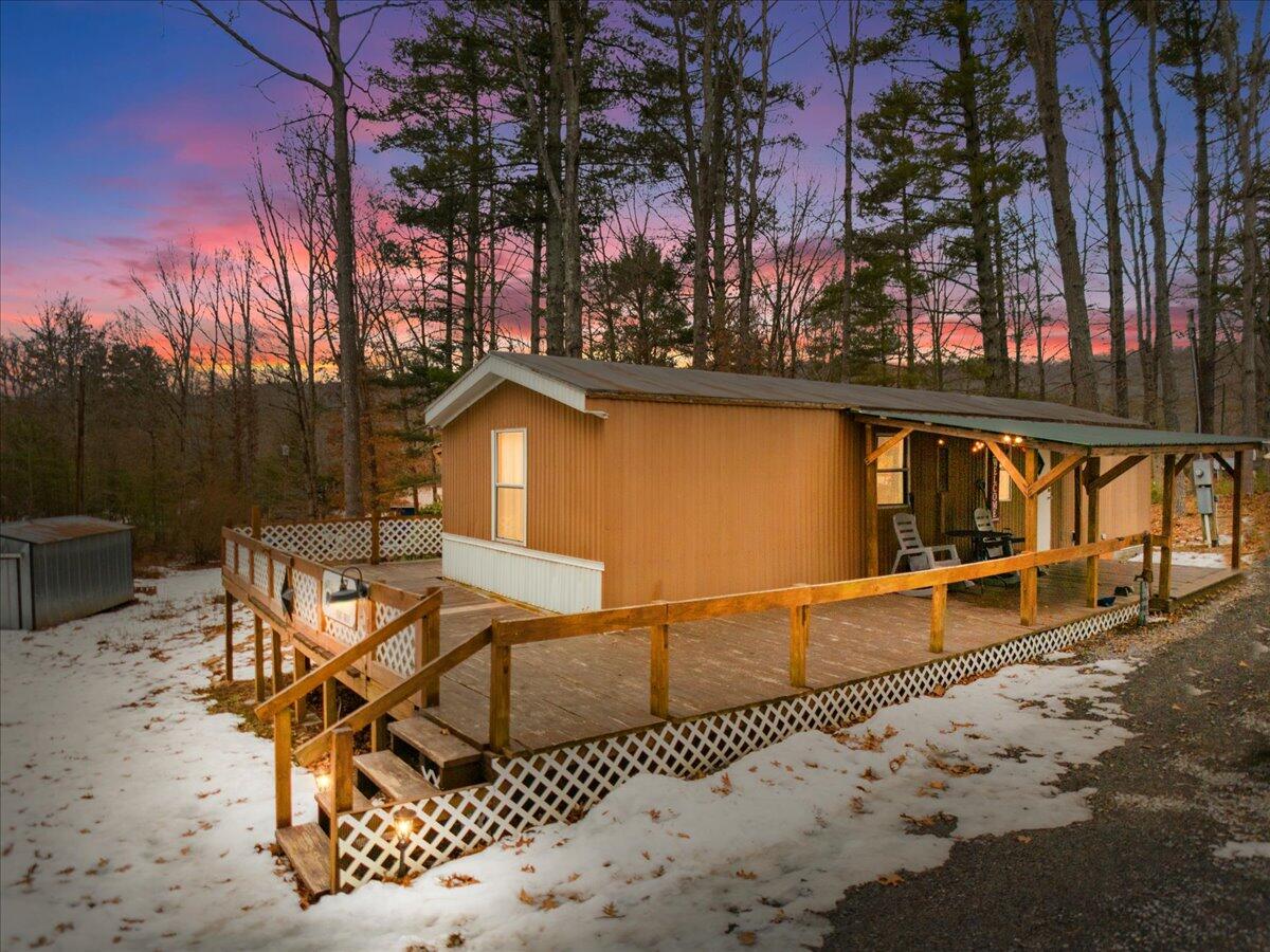 87 Hickory Point Drive, Gap Mills, Alaska image 1