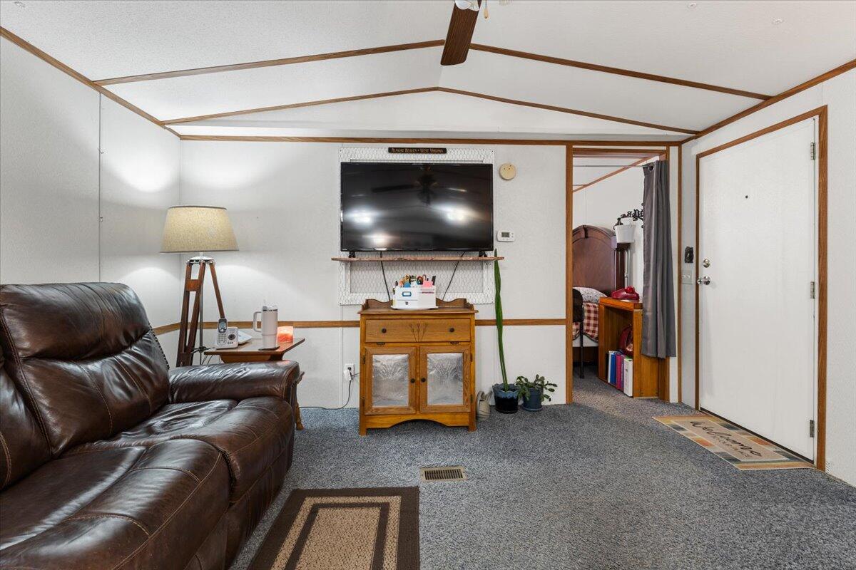 87 Hickory Point Drive, Gap Mills, Alaska image 22