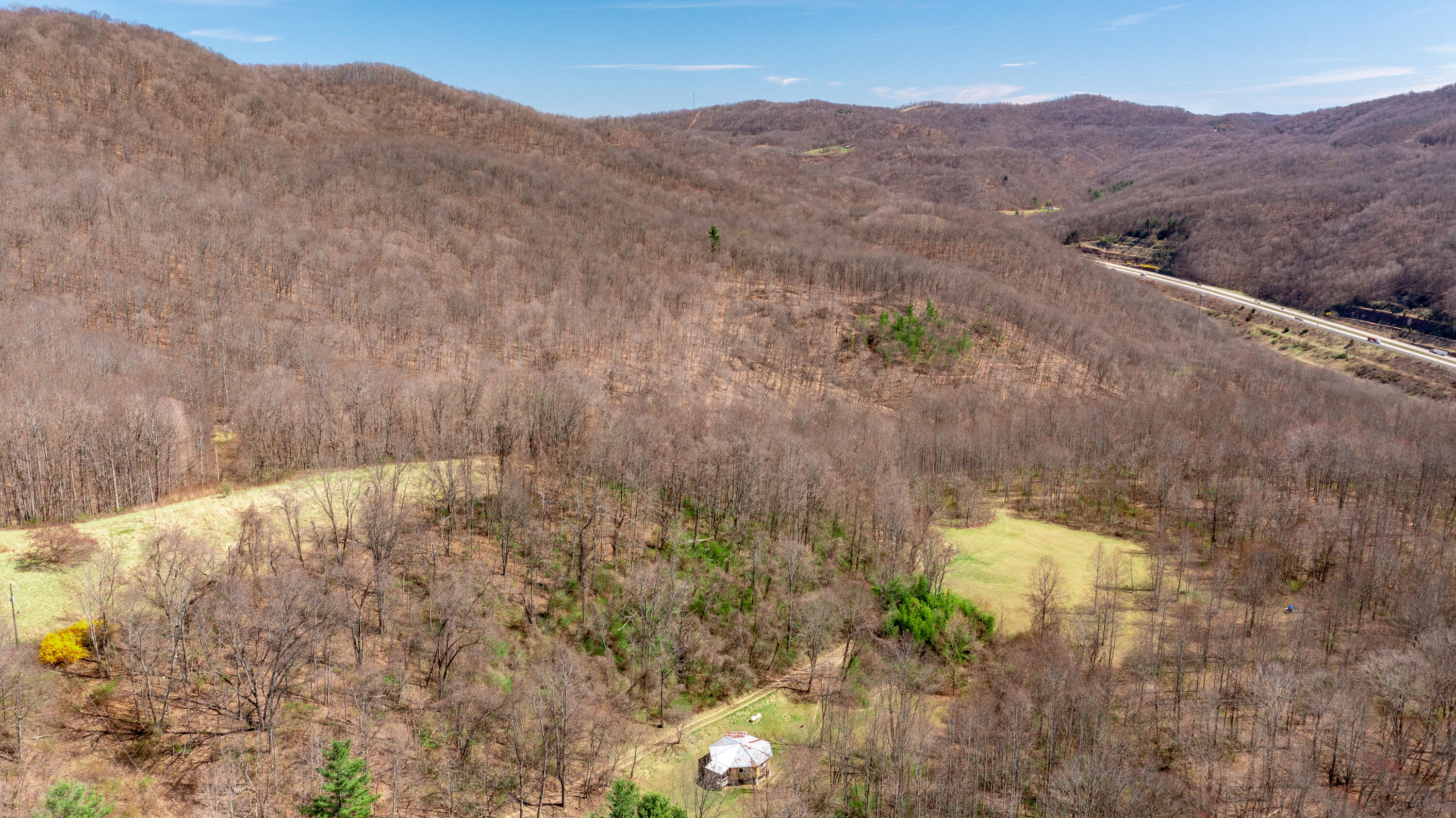 Songbird Ln, Meadow Bridge, West Virginia image 7