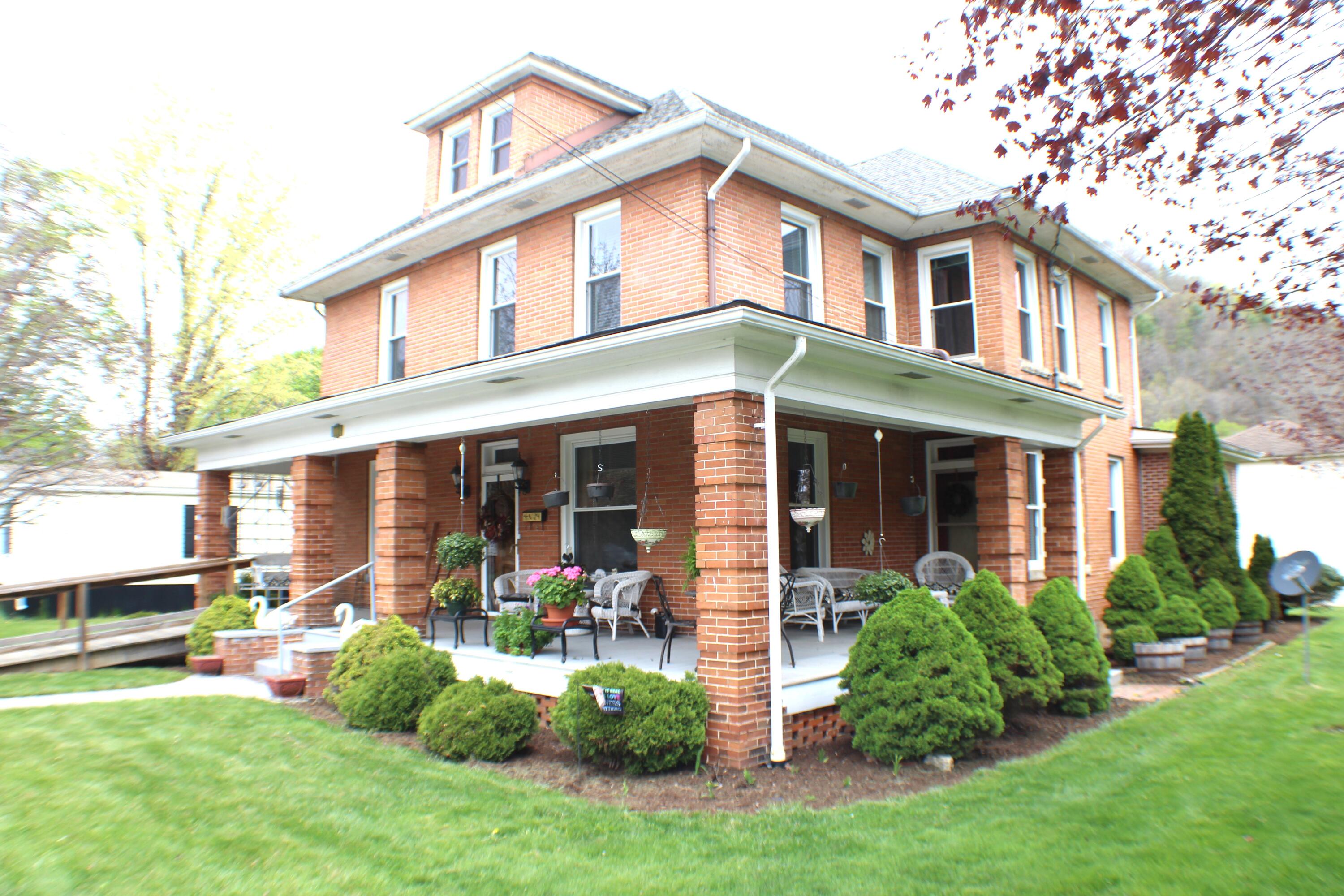 911 9th St, Marlinton, Pennsylvania image 1