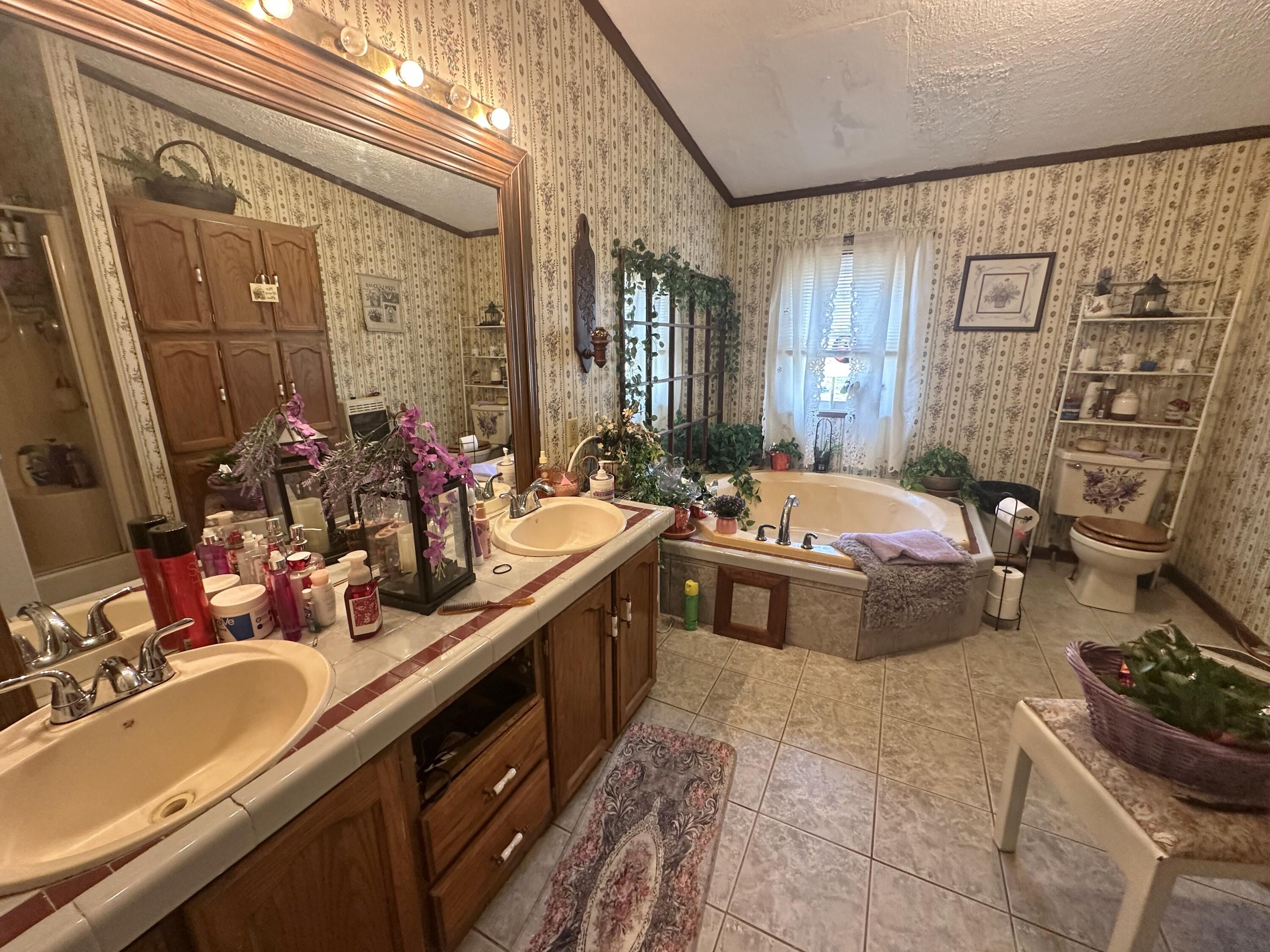 1034 N Flat Mountain Rd, Alderson, West Virginia image 31