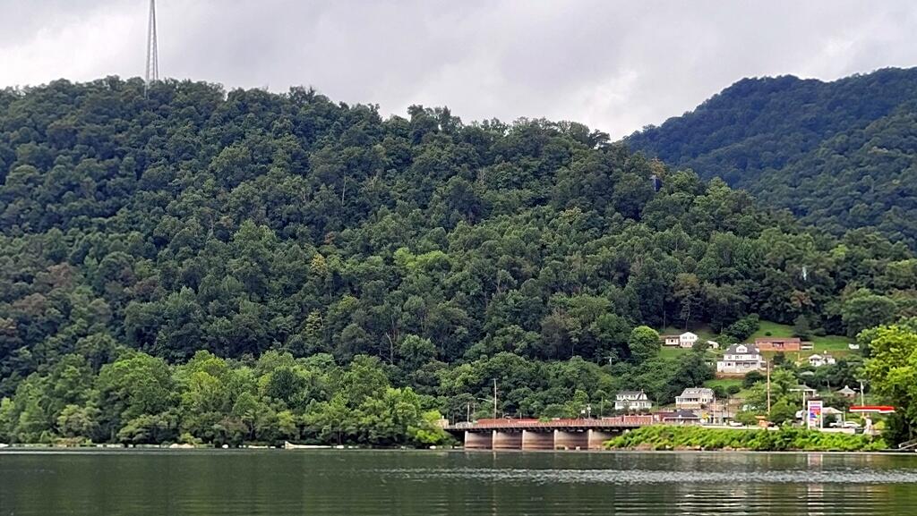 Conley Hill Road, Gauley Bridge, West Virginia image 17