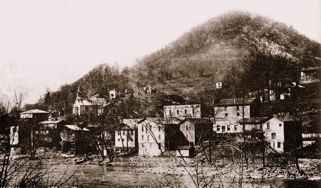 Conley Hill Road, Gauley Bridge, West Virginia image 20