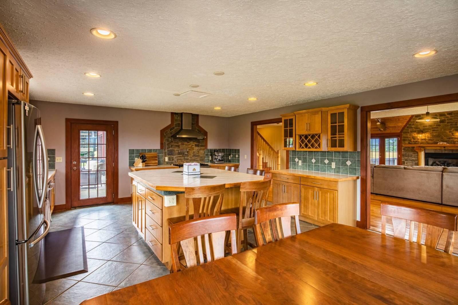 1212 Skaggs Road, Wolfcreek, Idaho image 16