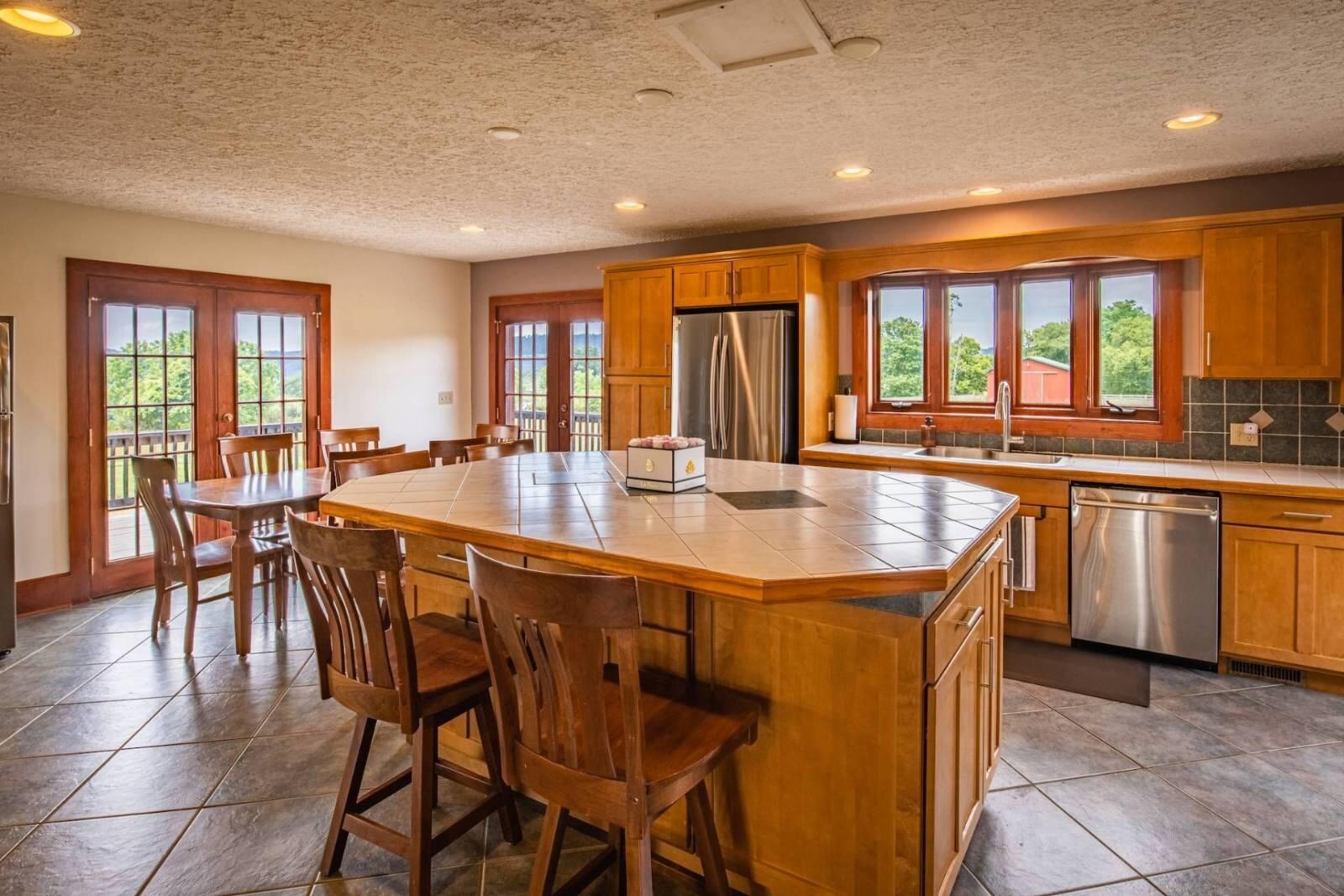 1212 Skaggs Road, Wolfcreek, Idaho image 17
