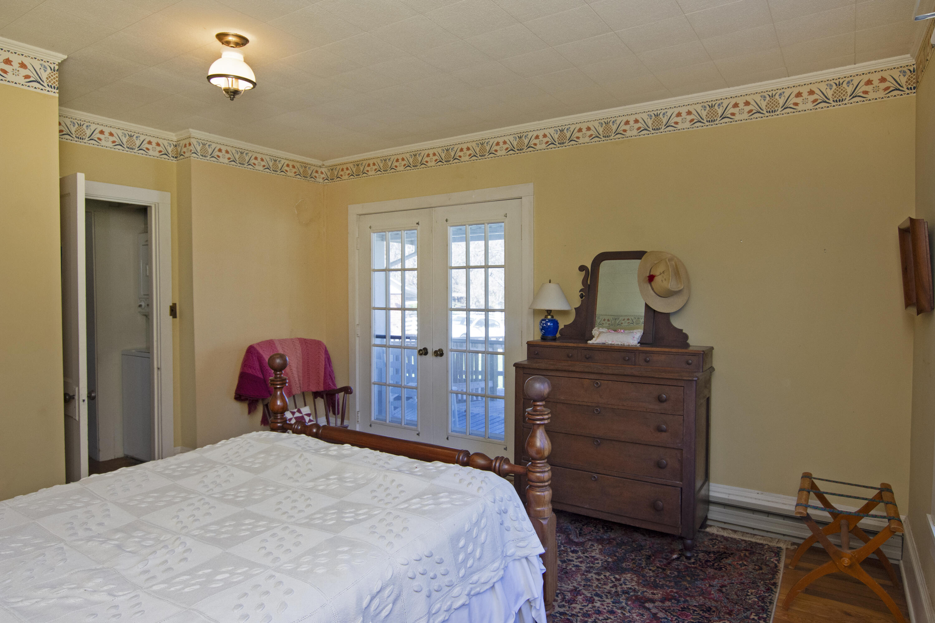 532 N Spring St, Alderson, West Virginia image 25