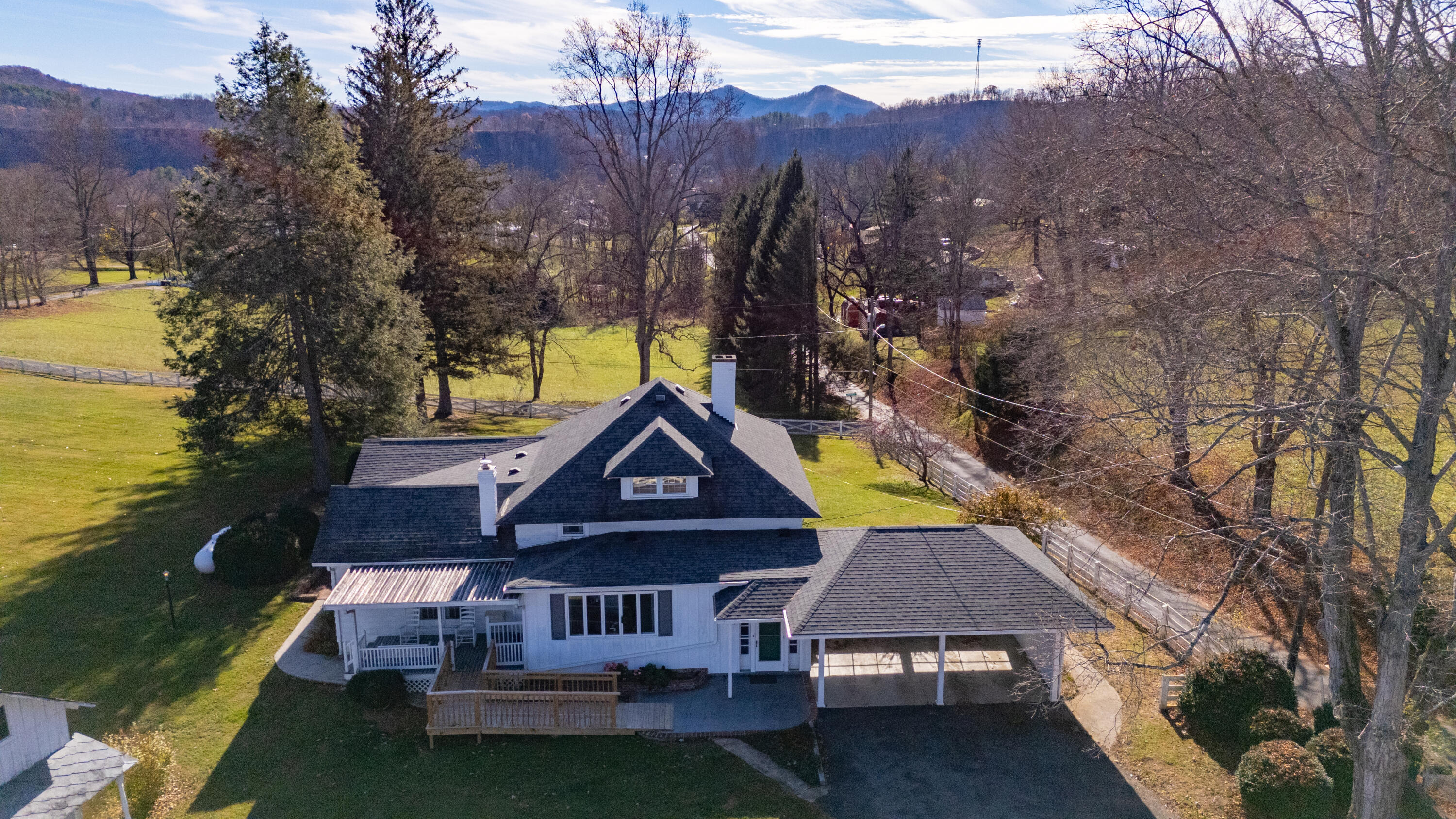 532 N Spring St, Alderson, West Virginia image 3