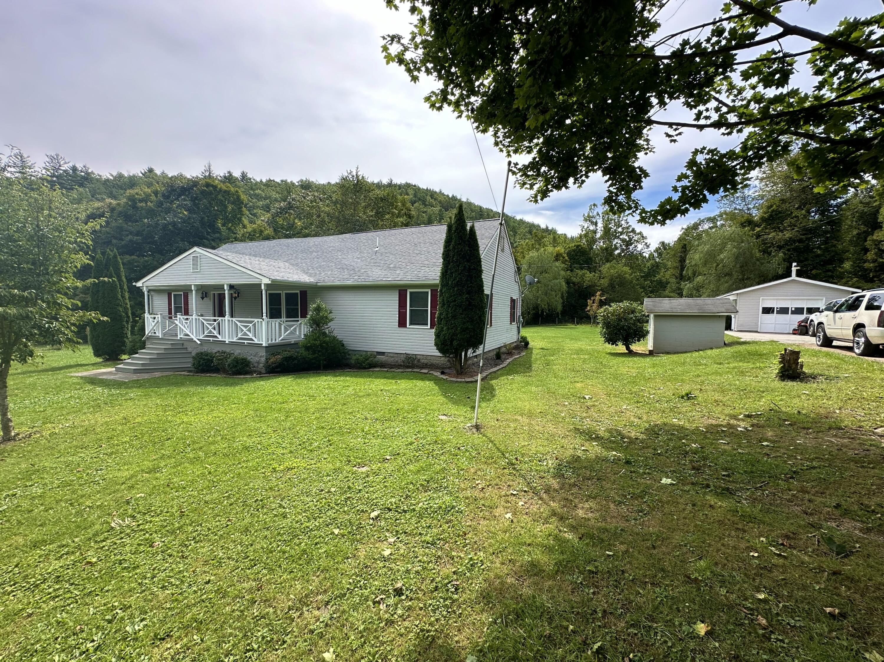 6295 Tuckahoe Rd, White Sulphur Springs, West Virginia image 1