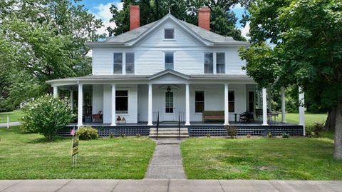 Homes For Sale - 192 Clay St<br/> Alderson, WV 24910