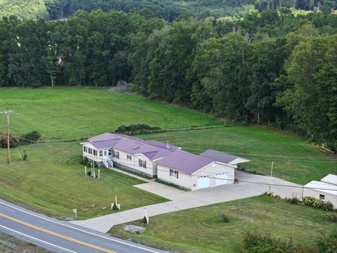 Homes For Sale - 2871 Grassy Meadows Rd<br/> Alderson, WV 24910