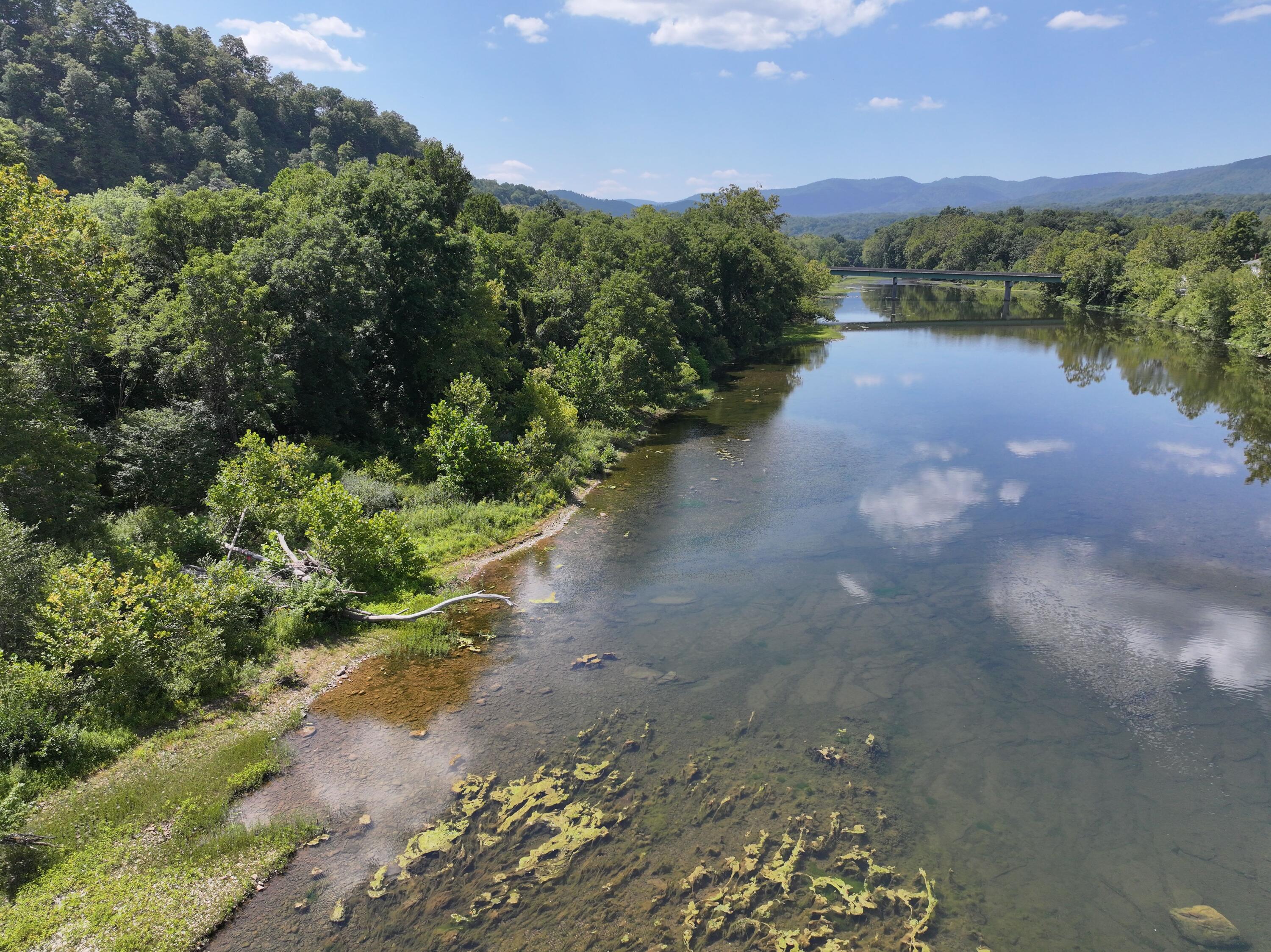 Howell St, Alderson, West Virginia image 7