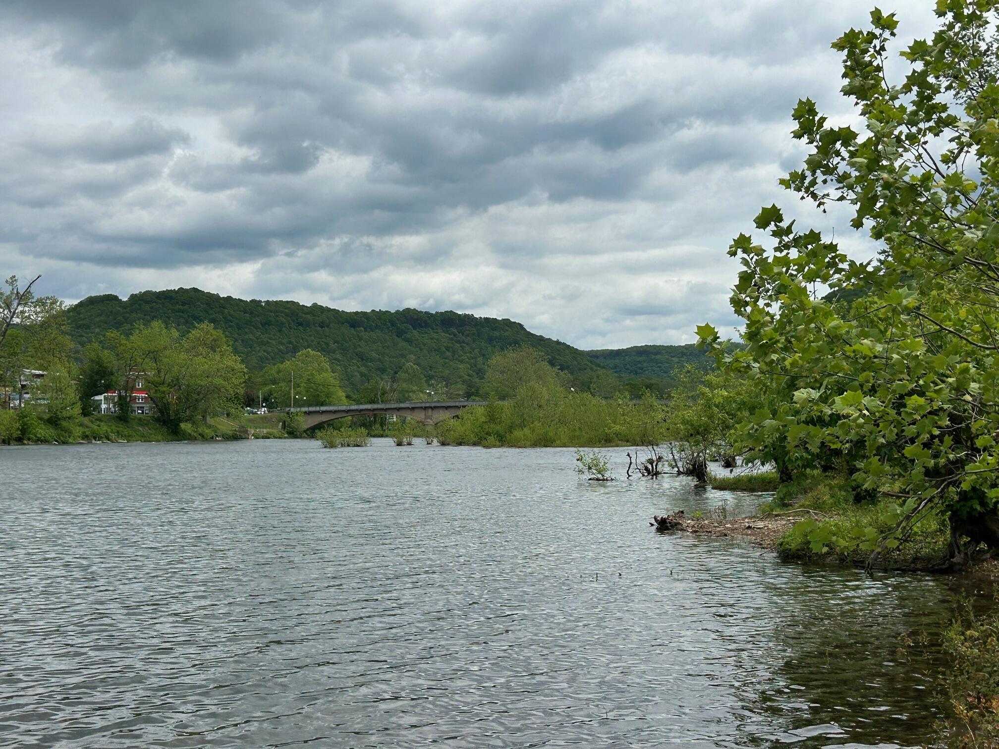 Howell St, Alderson, West Virginia image 31