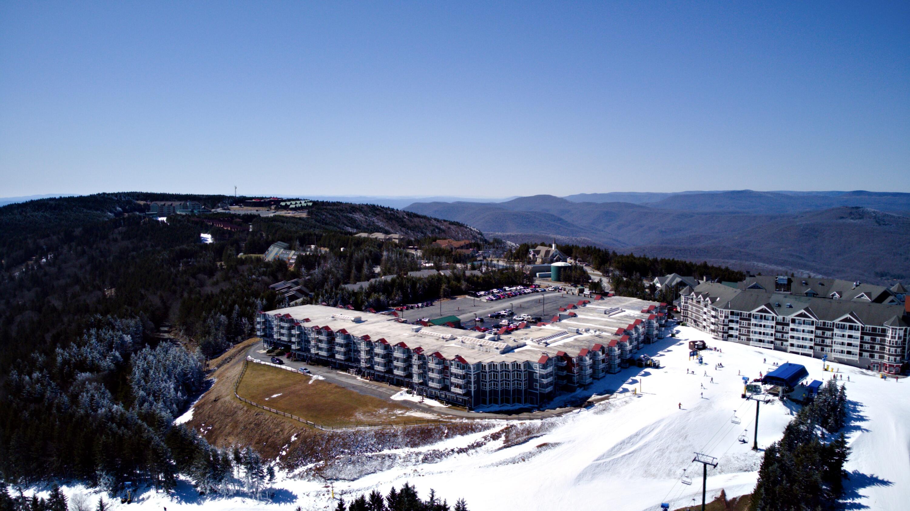 333 Mountain Lodge, Snowshoe, West Virginia image 1