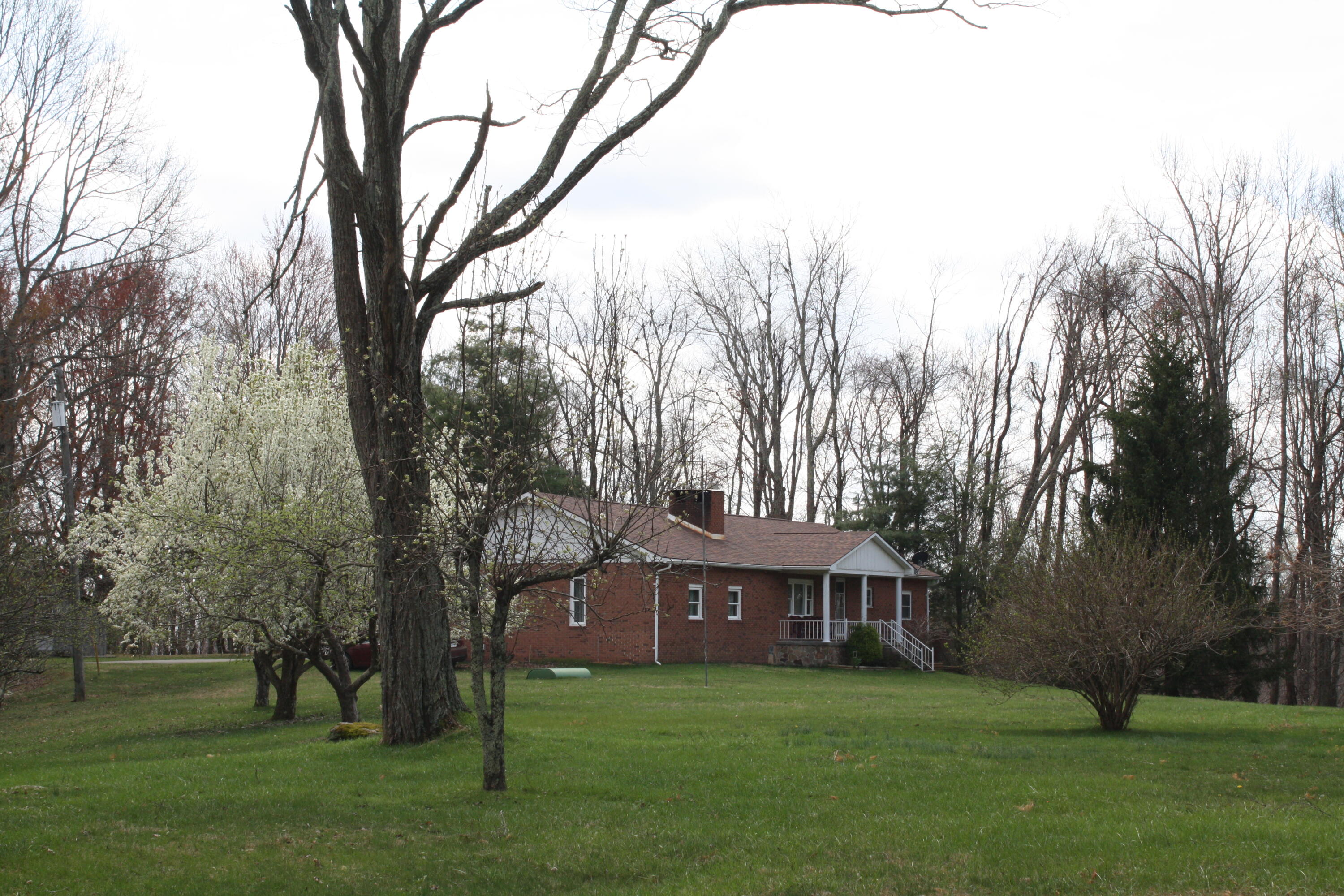 4284 Elk Knob Rd, Hinton, West Virginia image 8