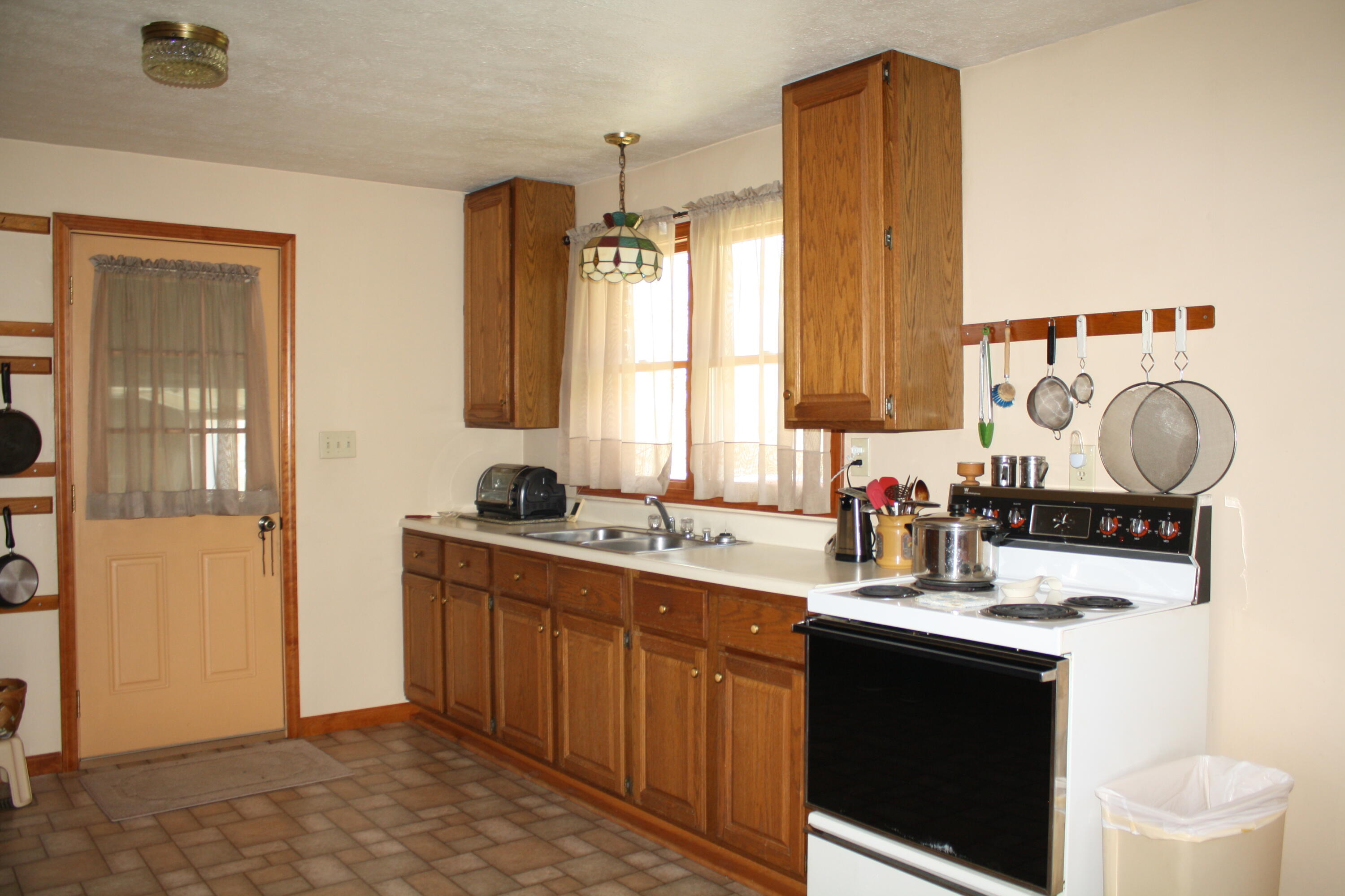 4284 Elk Knob Rd, Hinton, West Virginia image 22