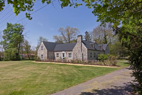 Homes For Sale - 8789 S Seneca Trl<br/> Ronceverte, WV 24970