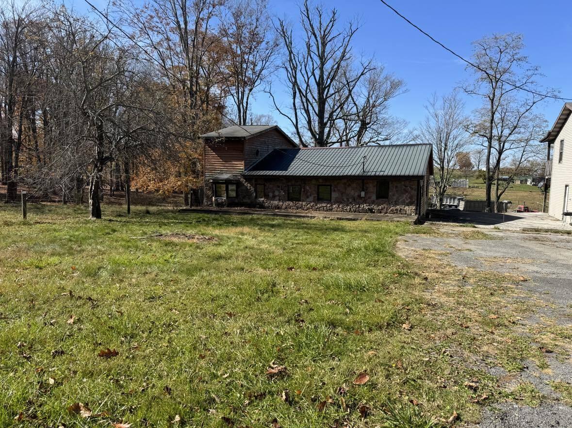 2710 Loops Rd, Rainelle, West Virginia image 2