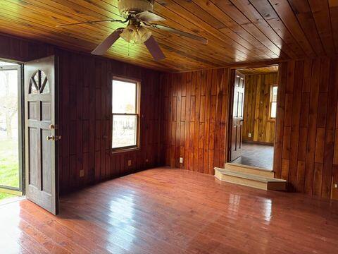 2710 Loops Rd, Rainelle, West Virginia image 10