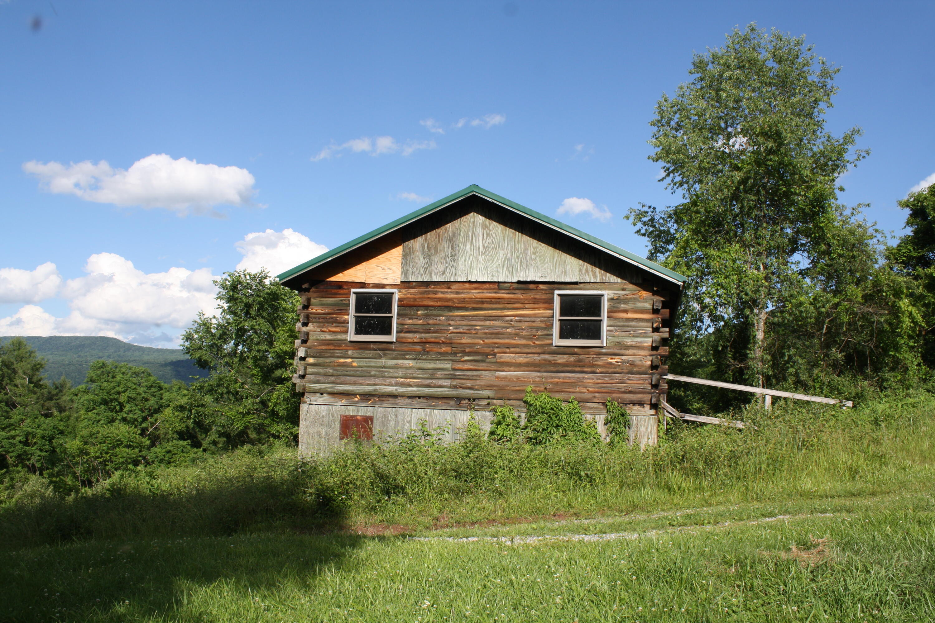 448 Reed Martin Dr, Hinton, West Virginia image 3