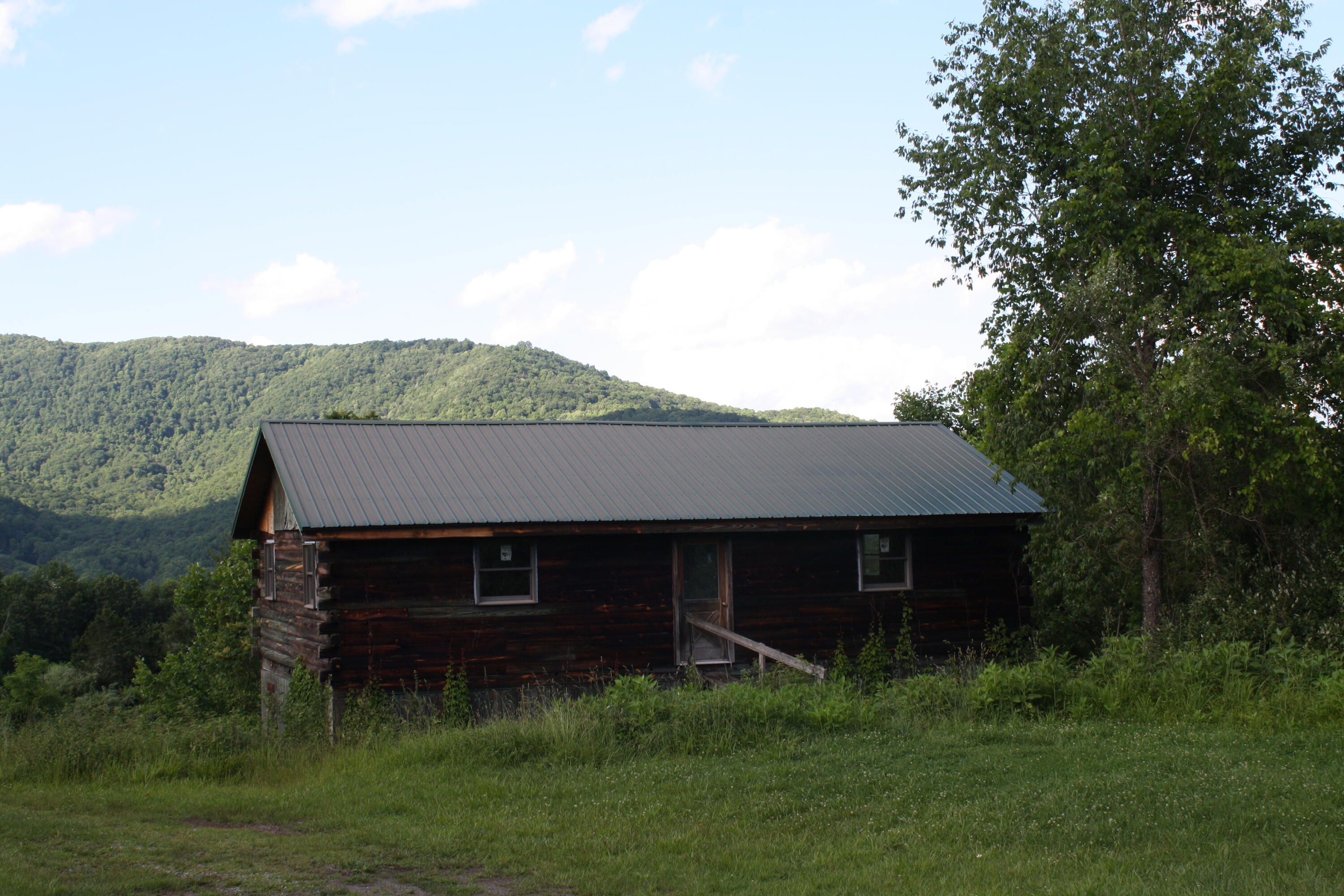 448 Reed Martin Dr, Hinton, West Virginia image 1