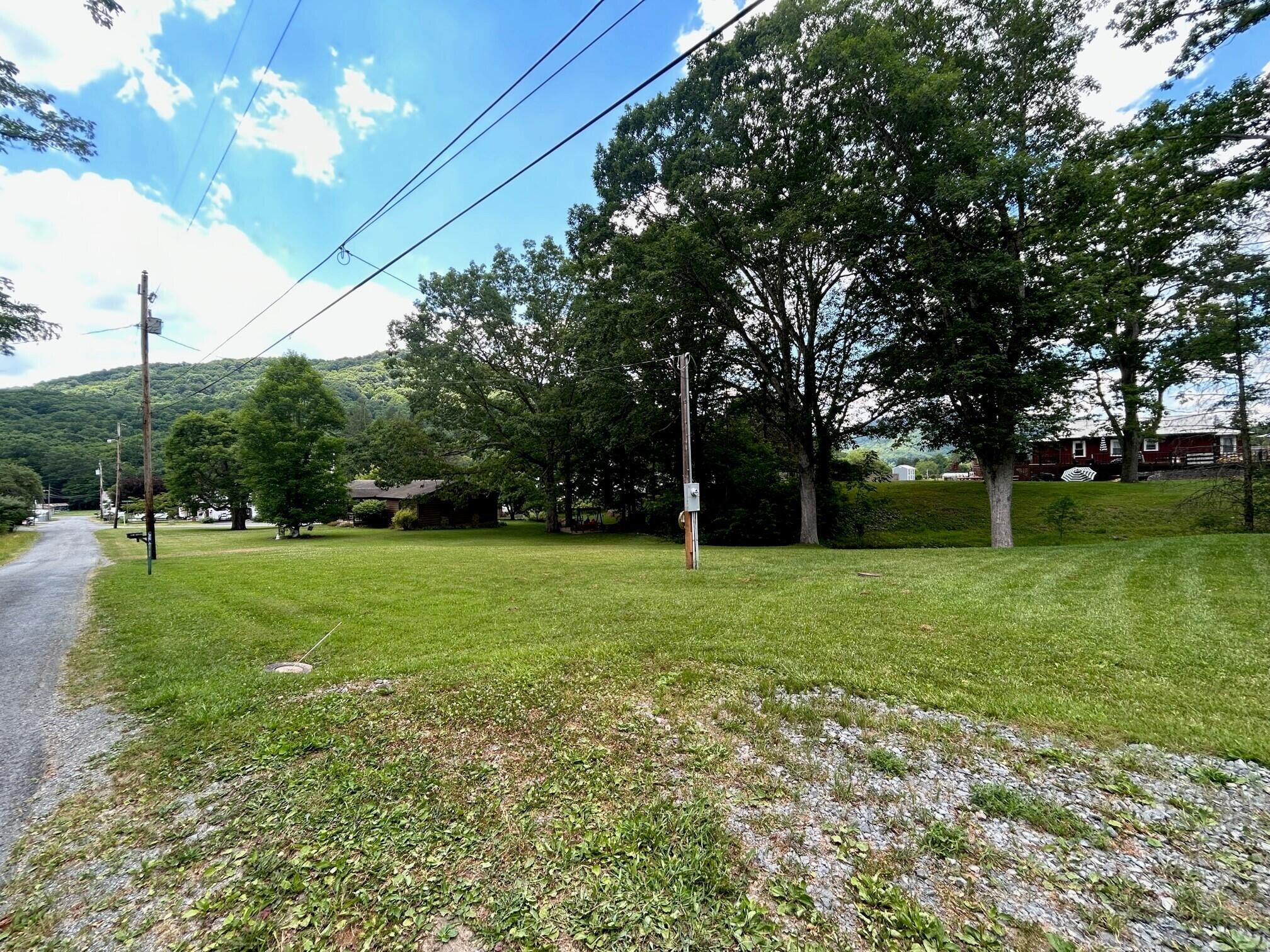 Osborne Drive & Oak St #92; 93, Rainelle, West Virginia image 12