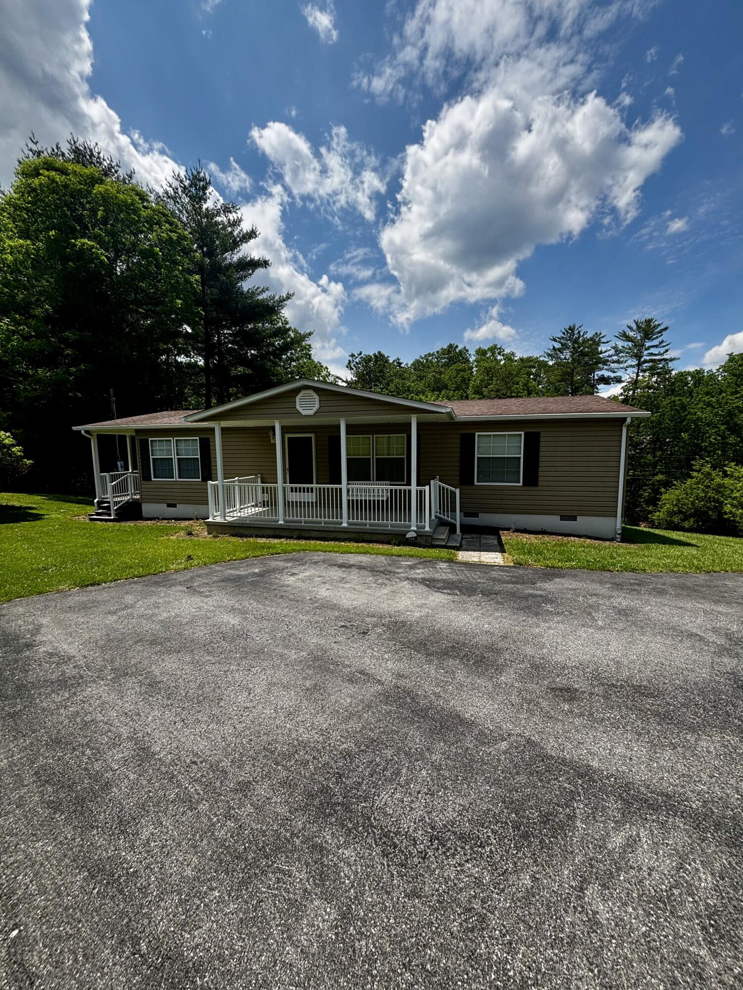 186 Honeysuckle Ln, Lewisburg, Pennsylvania image 1